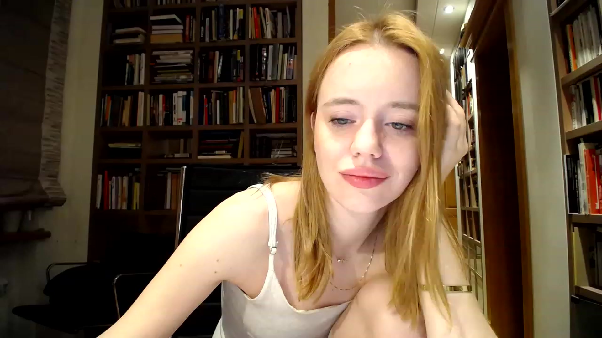Gallery image thumbnail from Alena29's myfreecams stream on, 03/31/2023, 24:21 image 20 of 20