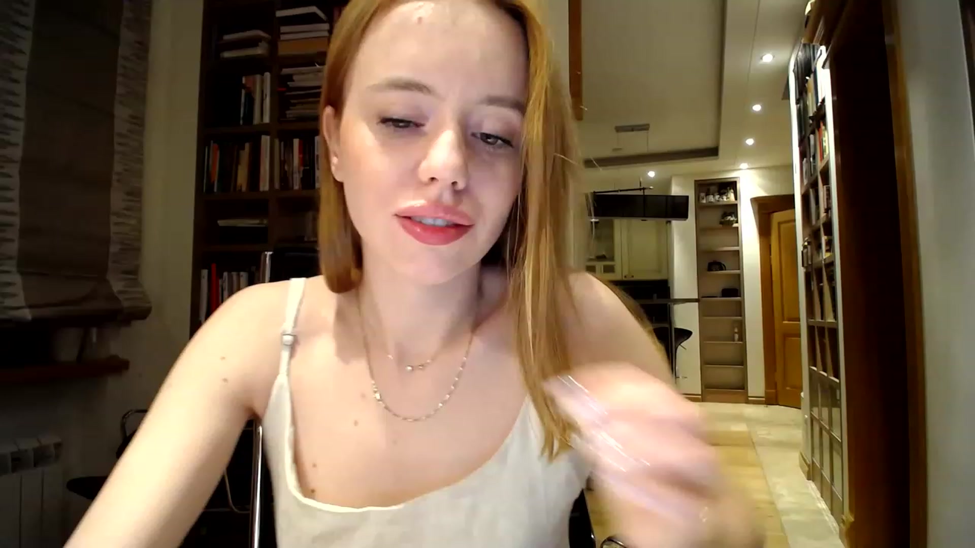 Gallery image thumbnail from Alena29's myfreecams stream on, 03/31/2023, 24:21 image 13 of 20