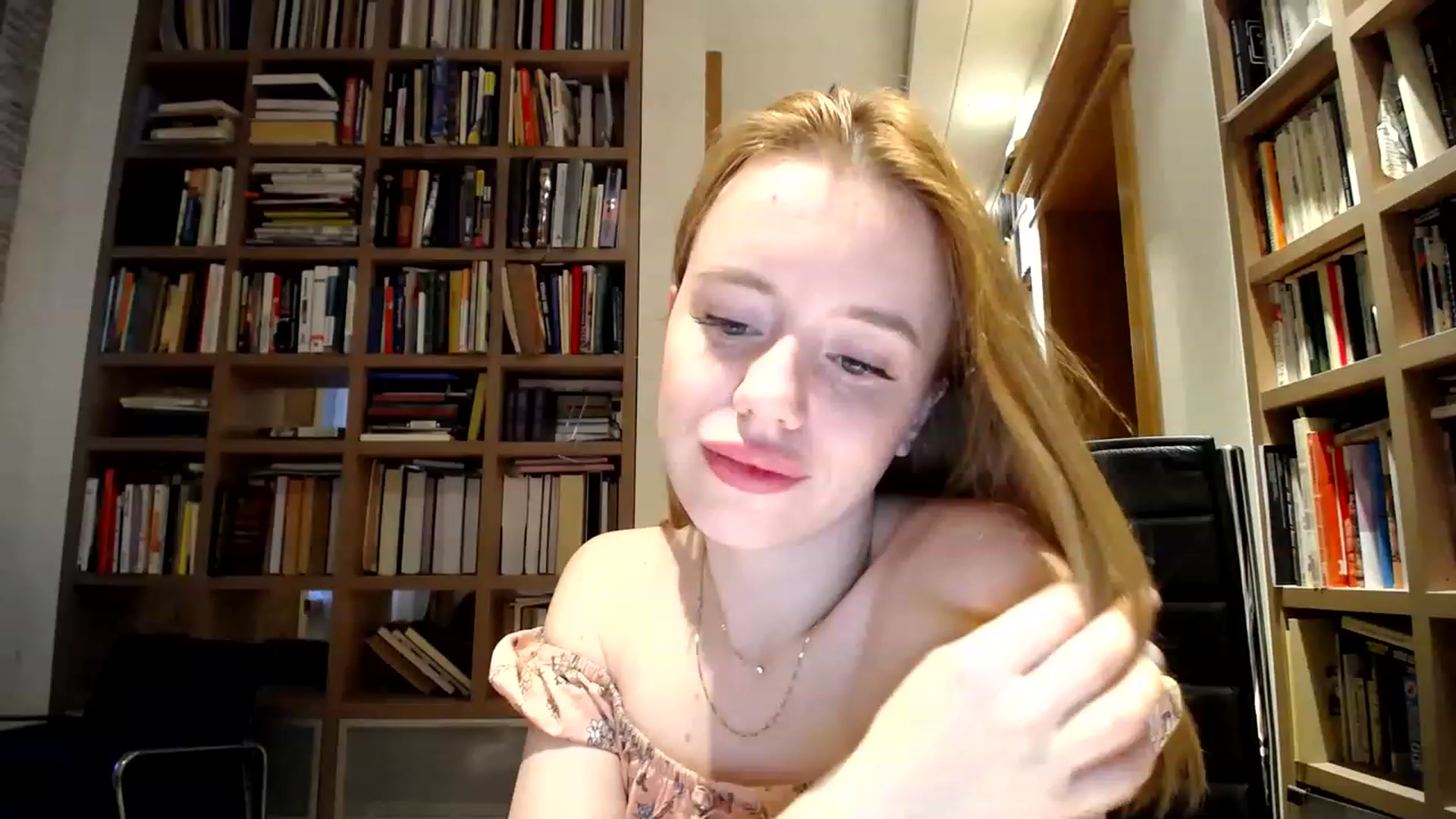 Gallery image thumbnail from Alena29's myfreecams stream on, 03/31/2023, 16:05 image 6 of 20