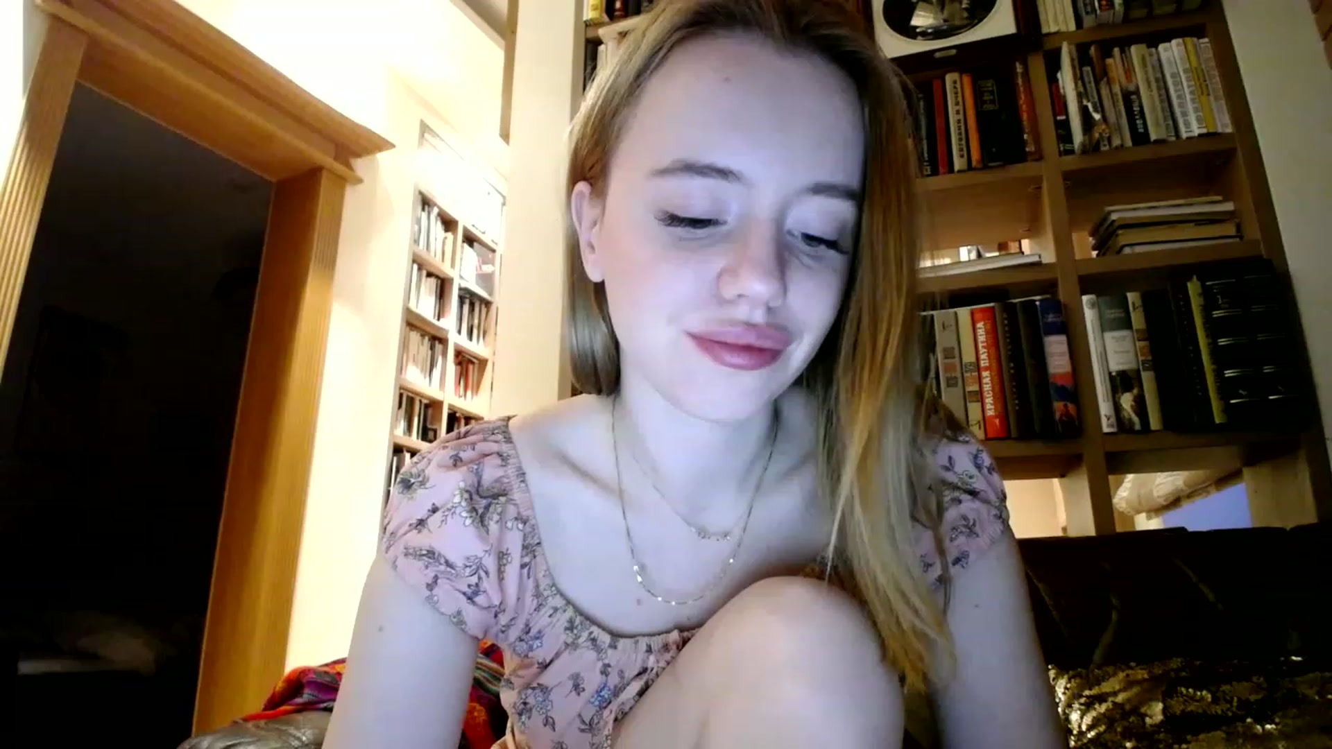 Gallery image thumbnail from Alena29's myfreecams stream on, 03/31/2023, 16:05 image 19 of 20