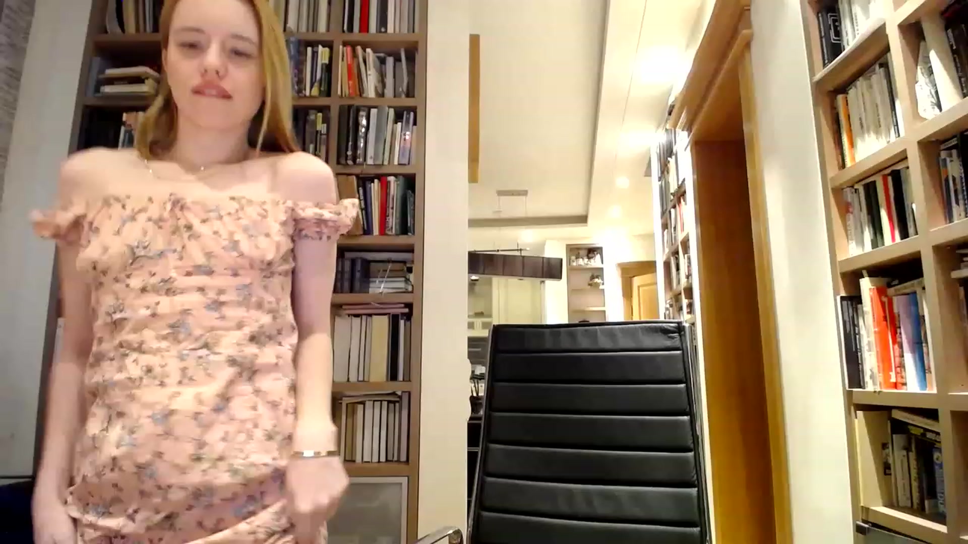 Gallery image thumbnail from Alena29's myfreecams stream on, 03/31/2023, 16:05 image 7 of 20