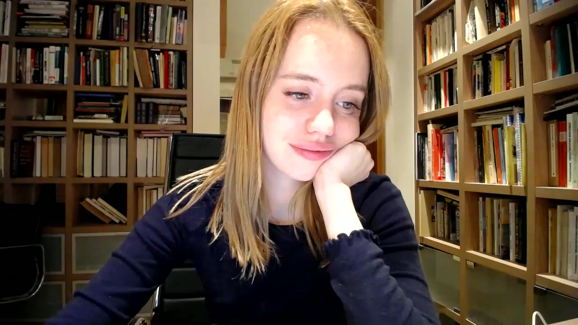 Gallery image thumbnail from Alena29's myfreecams stream on, 03/31/2023, 23:52 image 8 of 20