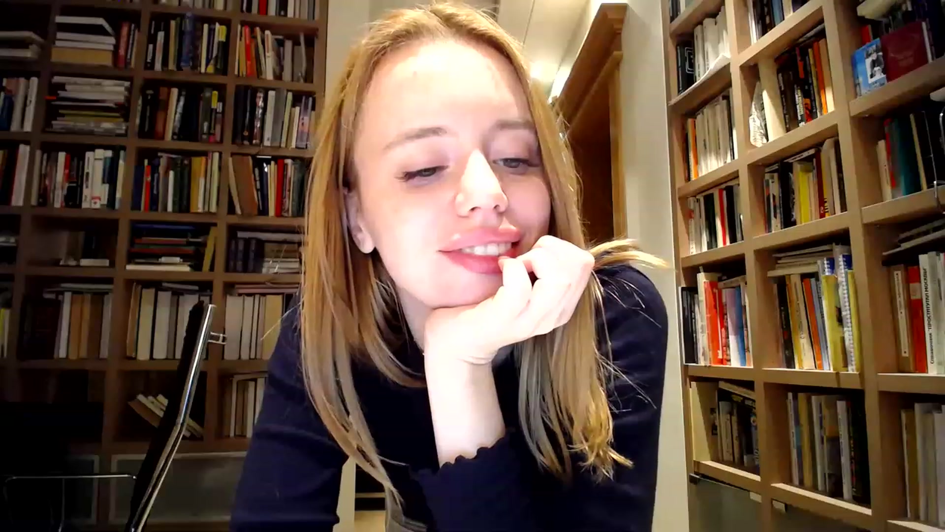 Gallery image thumbnail from Alena29's myfreecams stream on, 03/31/2023, 23:52 image 3 of 20