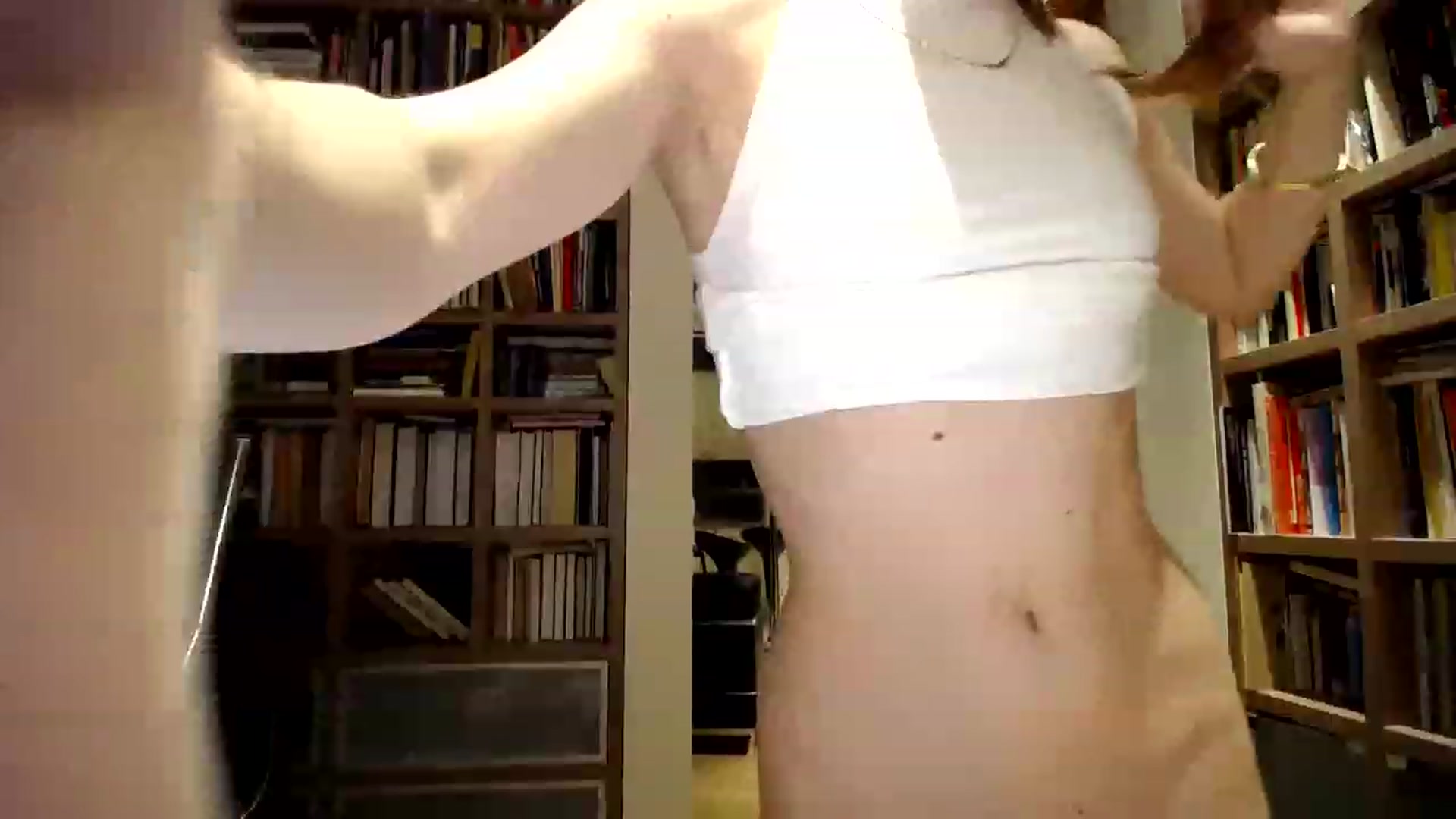 Gallery image thumbnail from Alena29's myfreecams stream on, 04/01/2023, 16:29 image 17 of 20
