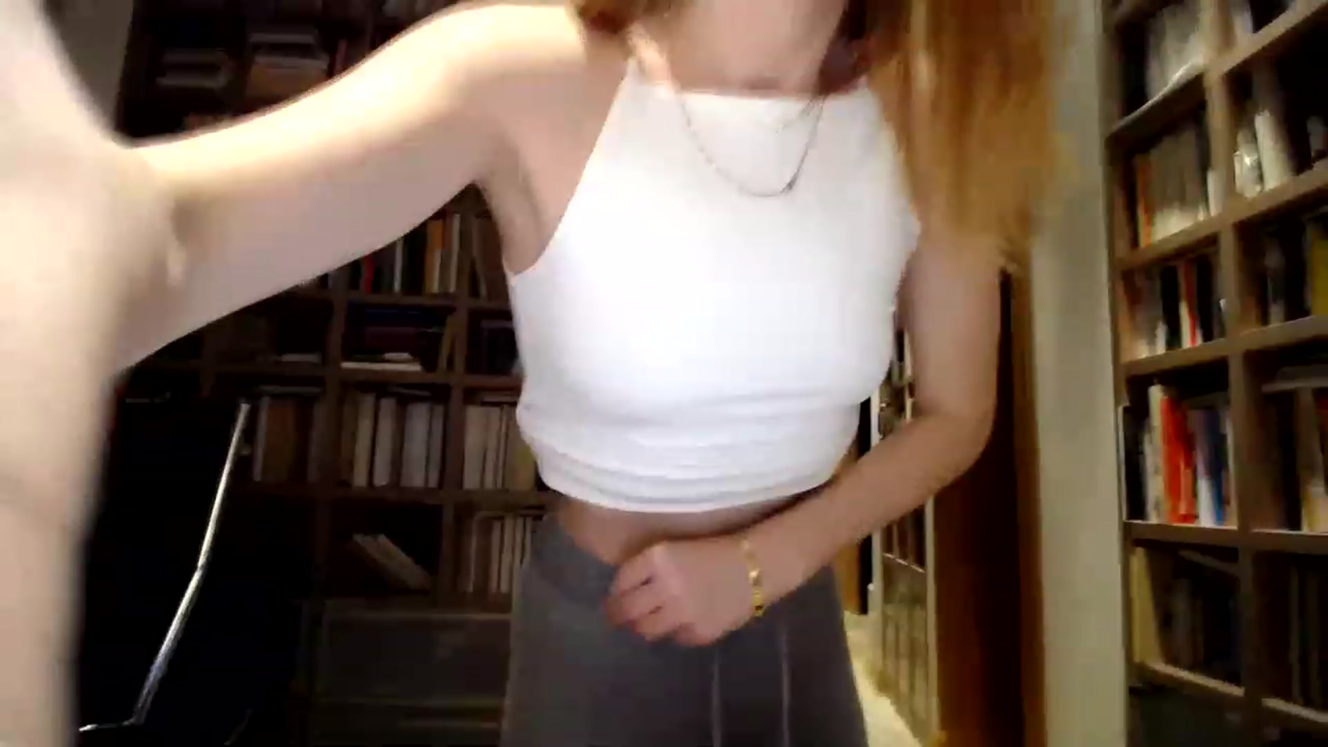 Gallery image thumbnail from Alena29's myfreecams stream on, 04/01/2023, 16:29 image 15 of 20