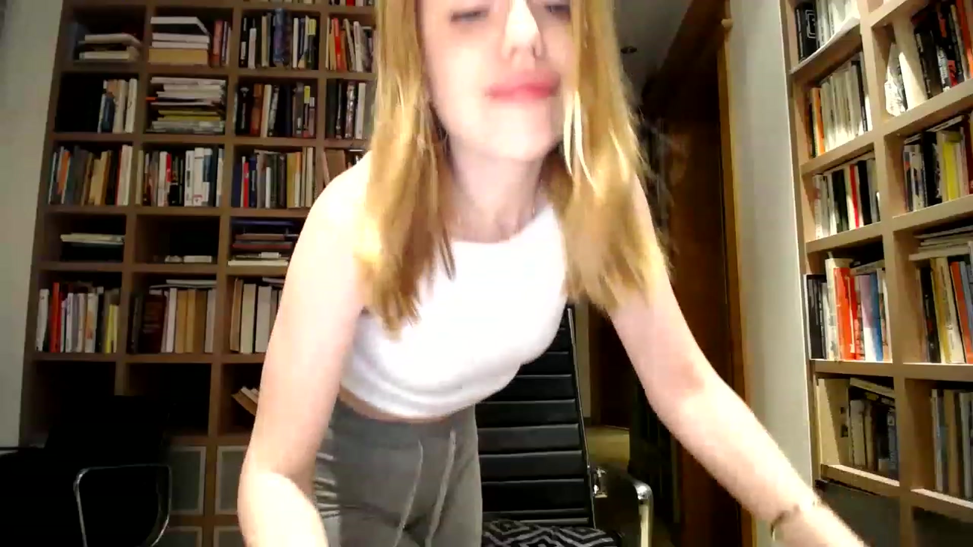 Gallery image thumbnail from Alena29's myfreecams stream on, 04/02/2023, 01:16 image 10 of 20