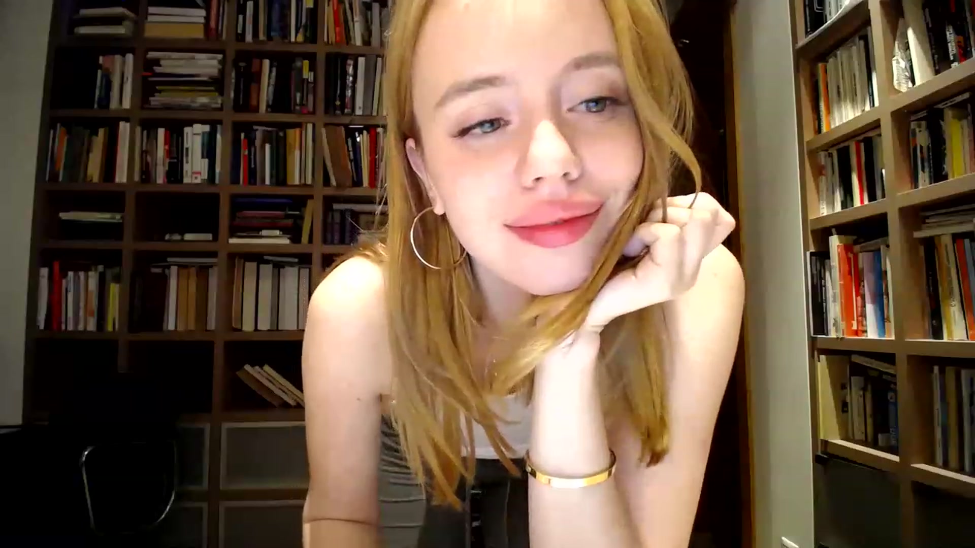 Gallery image thumbnail from Alena29's myfreecams stream on, 04/02/2023, 01:16 image 20 of 20