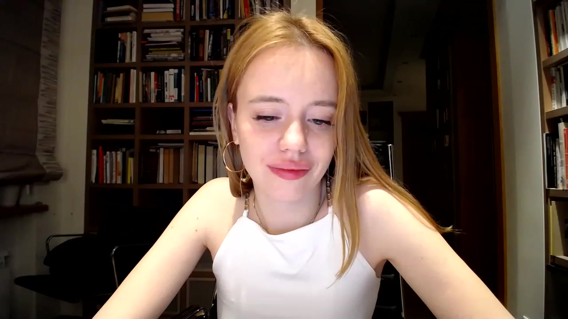 Gallery image thumbnail from Alena29's myfreecams stream on, 04/02/2023, 01:47 image 20 of 20