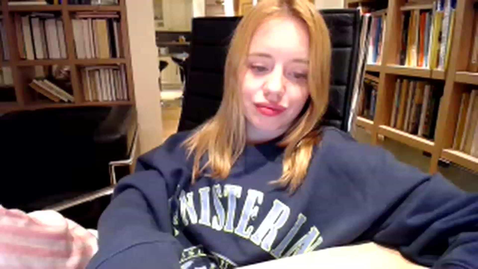 Gallery image thumbnail from Alena29's myfreecams stream on, 04/30/2023, 23:33 image 16 of 20