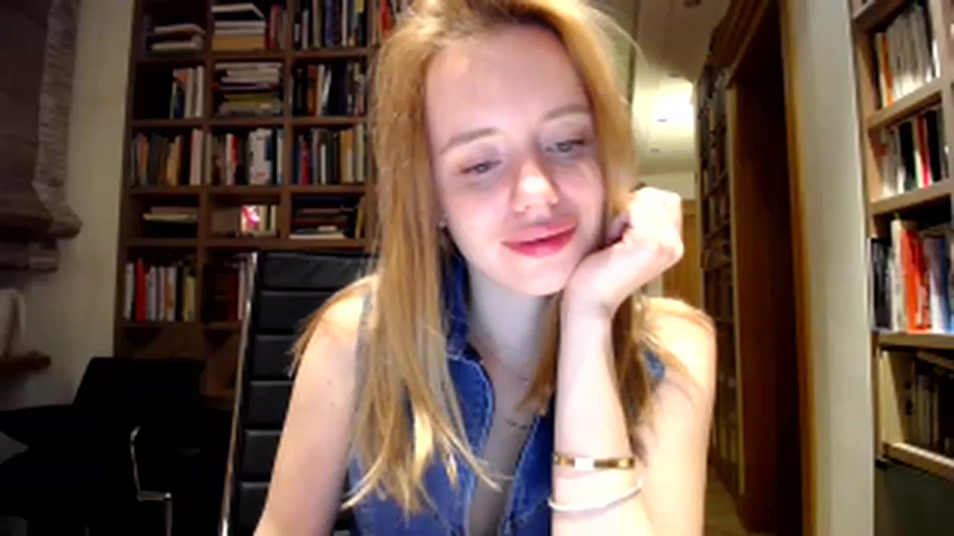 Gallery image thumbnail from Alena29's myfreecams stream on, 05/11/2023, 23:59 image 7 of 20
