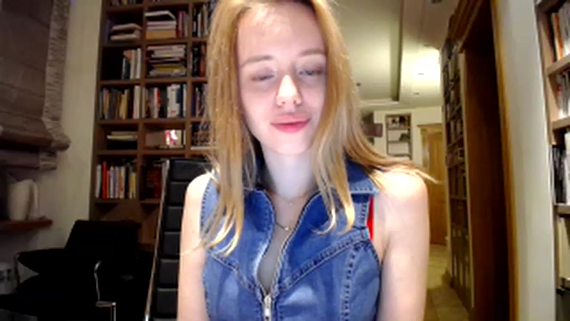 Gallery image thumbnail from Alena29's myfreecams stream on, 05/11/2023, 23:59 image 18 of 20