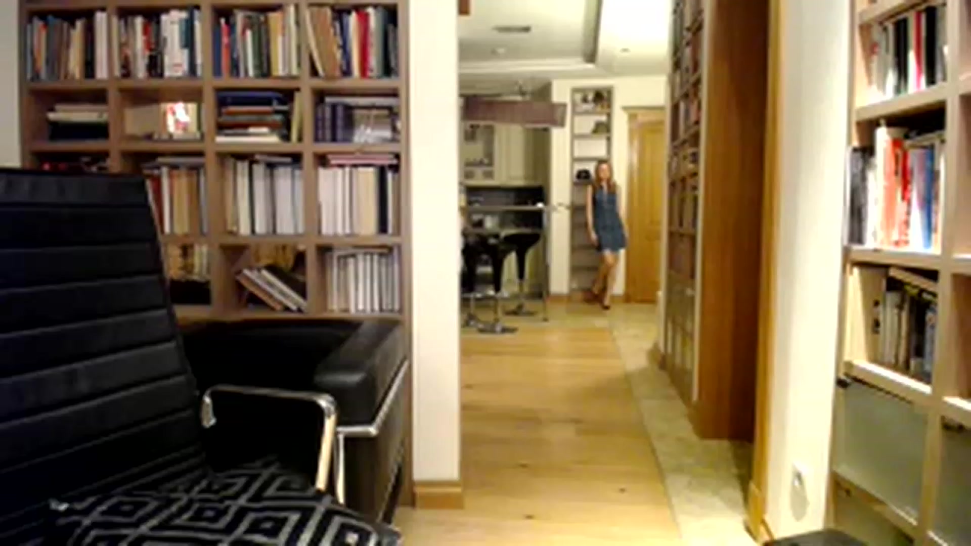 Gallery image thumbnail from Alena29's myfreecams stream on, 05/11/2023, 23:59 image 13 of 20