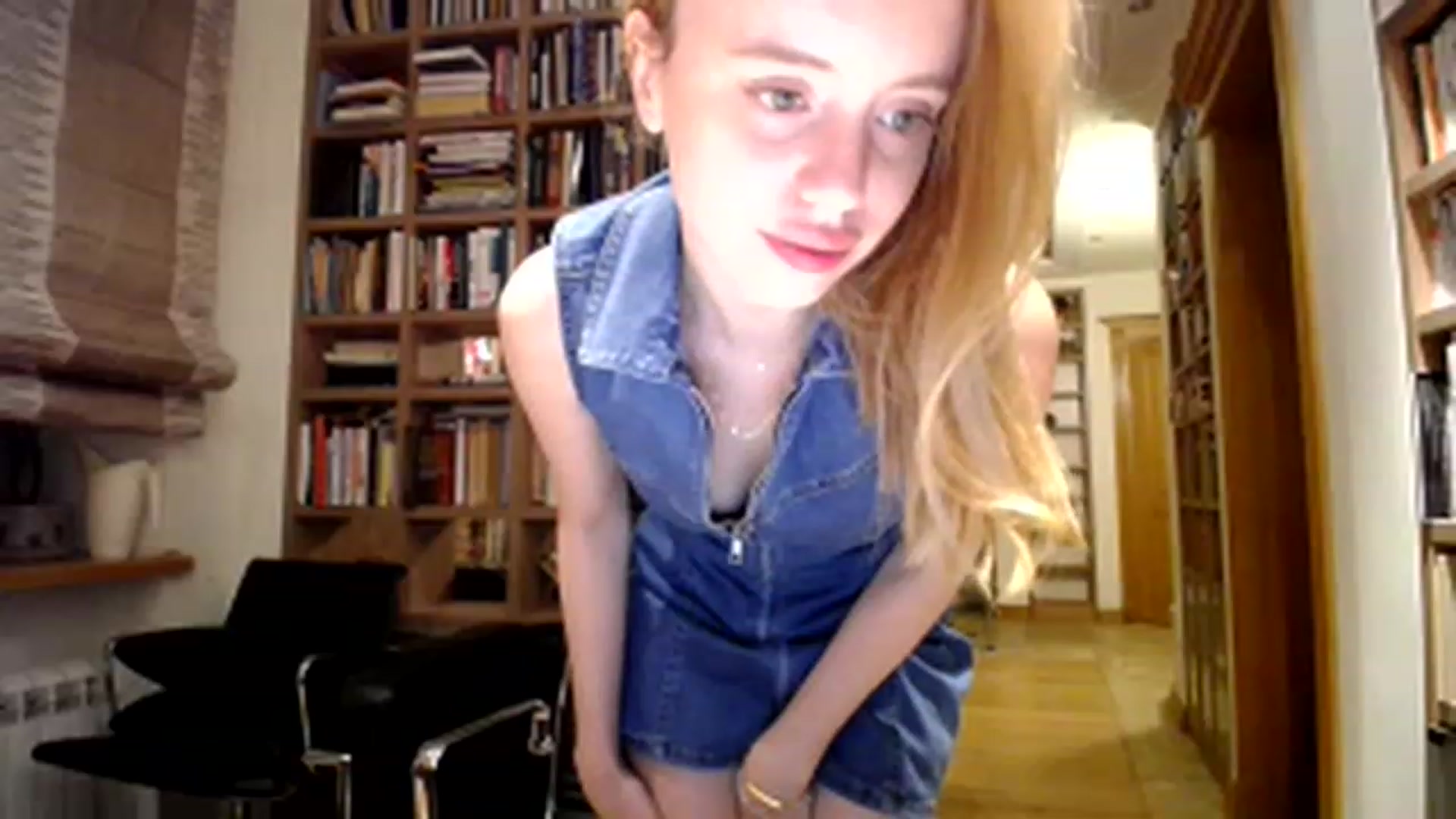 Gallery image thumbnail from Alena29's myfreecams stream on, 05/11/2023, 23:59 image 20 of 20