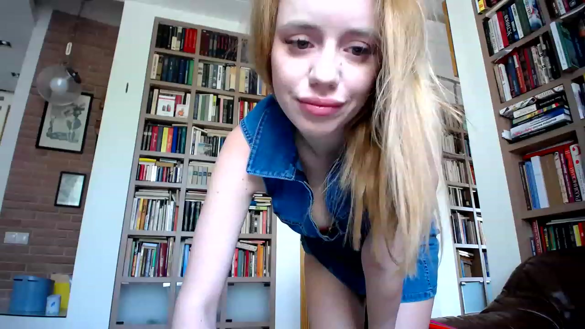 Gallery image thumbnail from Alena29's myfreecams stream on, 05/26/2023, 15:01 image 5 of 20