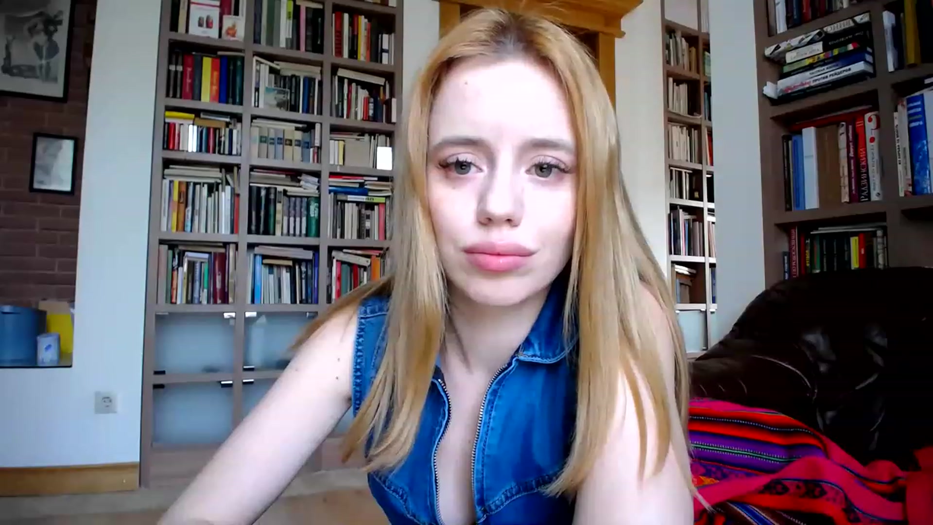 Gallery image thumbnail from Alena29's myfreecams stream on, 05/26/2023, 15:01 image 8 of 20