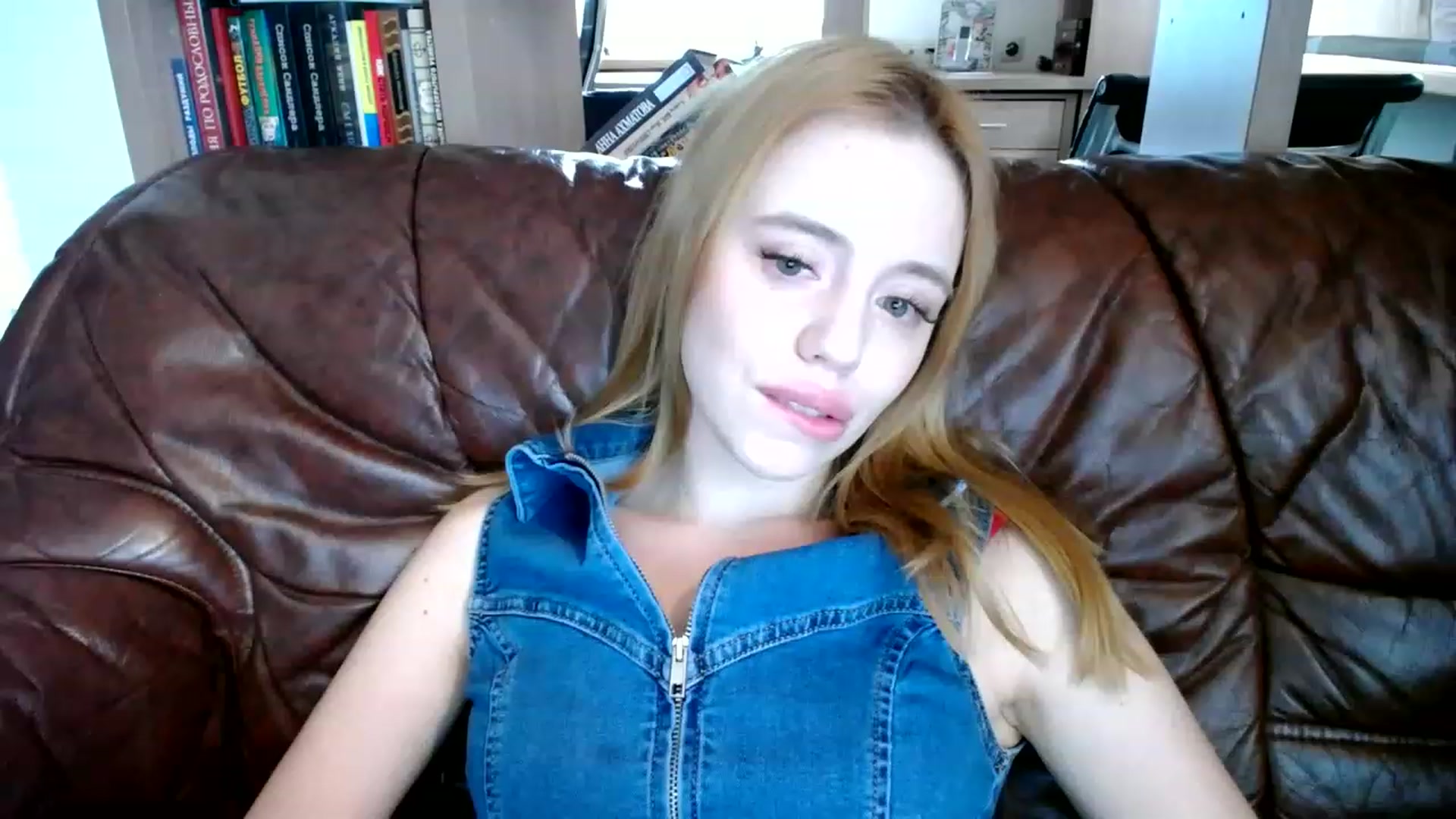 Gallery image thumbnail from Alena29's myfreecams stream on, 05/26/2023, 15:18 image 20 of 20