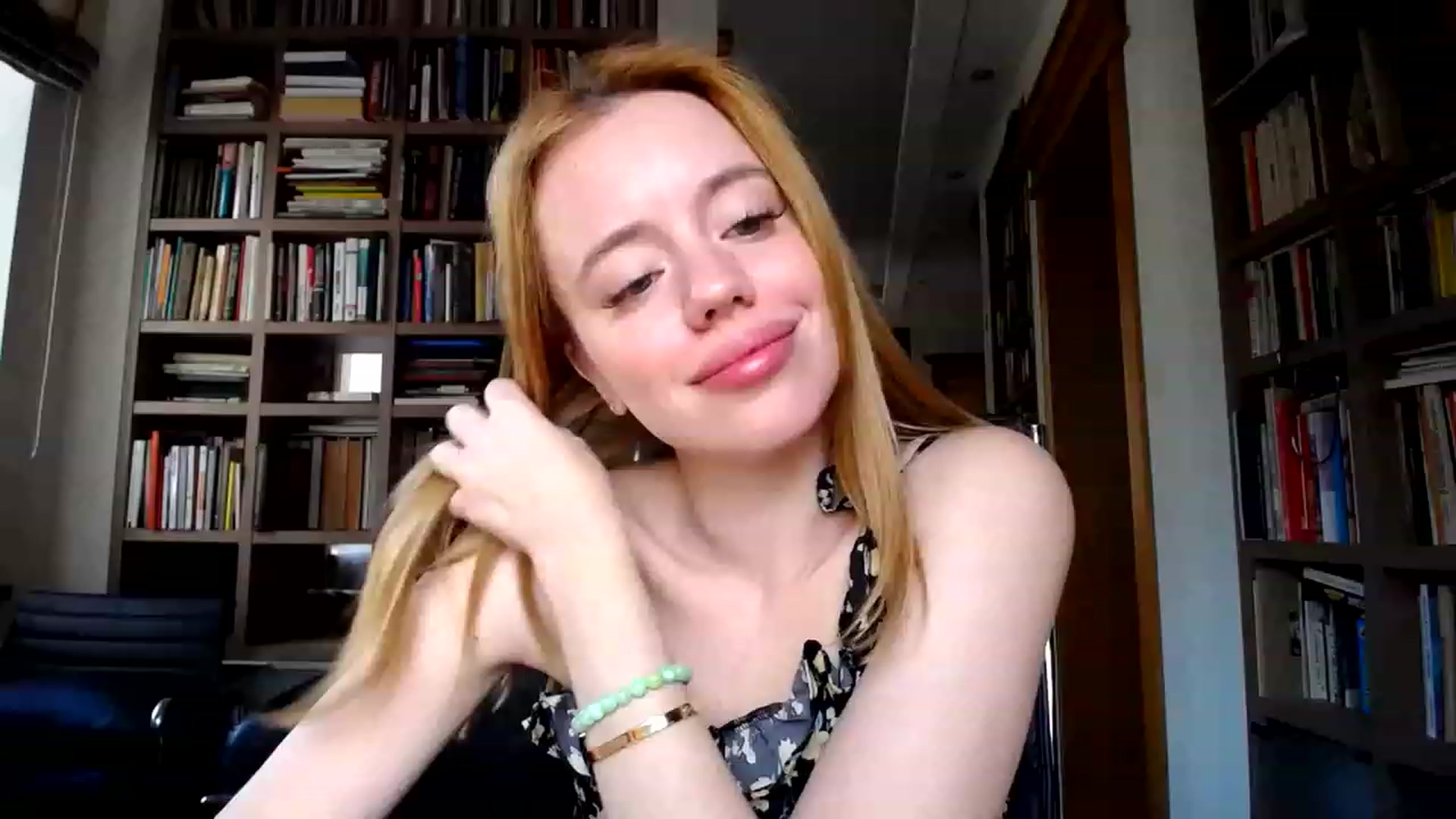 Gallery image thumbnail from Alena29's myfreecams stream on, 05/29/2023, 15:28 image 12 of 20