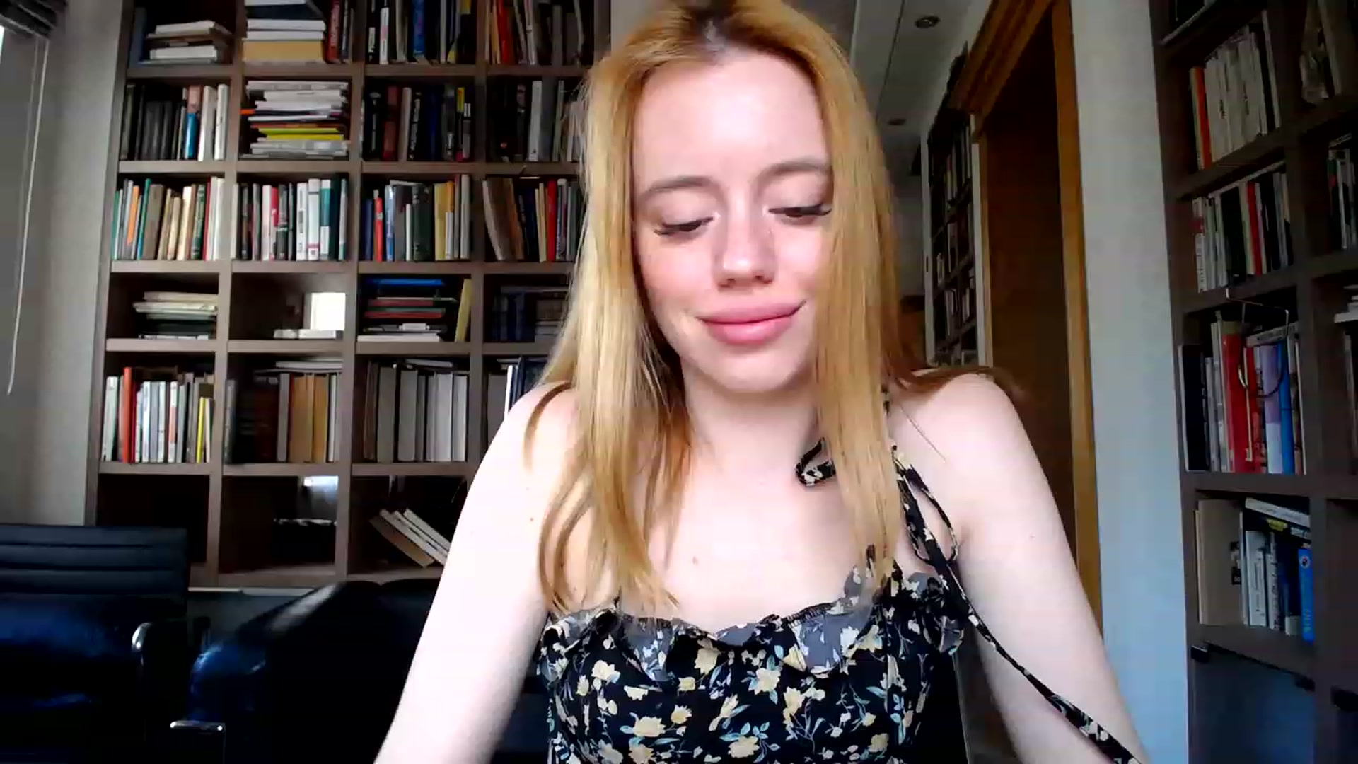 Gallery image thumbnail from Alena29's myfreecams stream on, 05/29/2023, 15:28 image 4 of 20