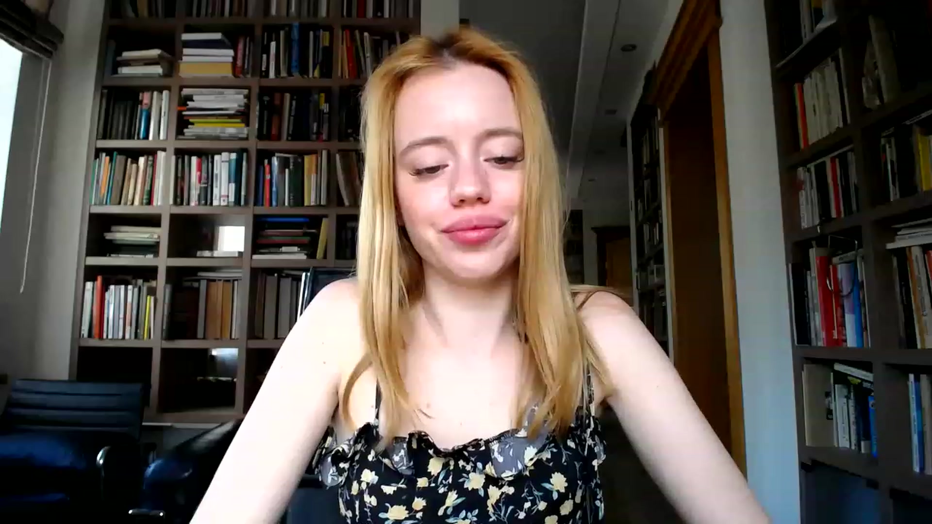 Gallery image thumbnail from Alena29's myfreecams stream on, 05/29/2023, 15:28 image 13 of 20