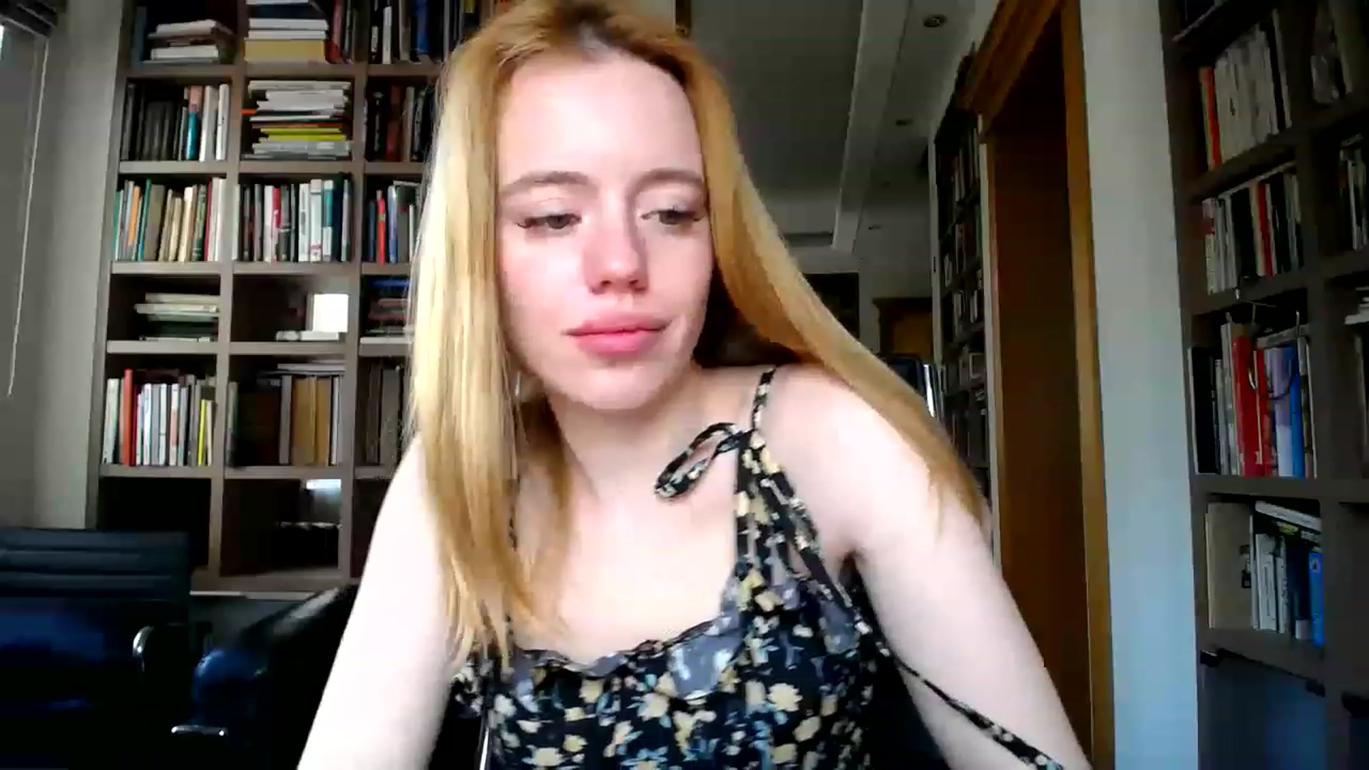 Gallery image thumbnail from Alena29's myfreecams stream on, 05/29/2023, 15:28 image 5 of 20
