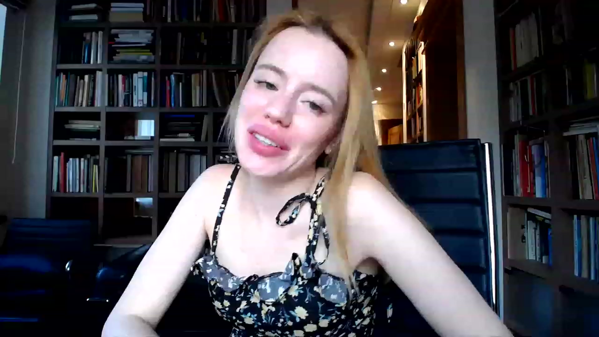 Gallery image thumbnail from Alena29's myfreecams stream on, 05/29/2023, 17:10 image 4 of 20