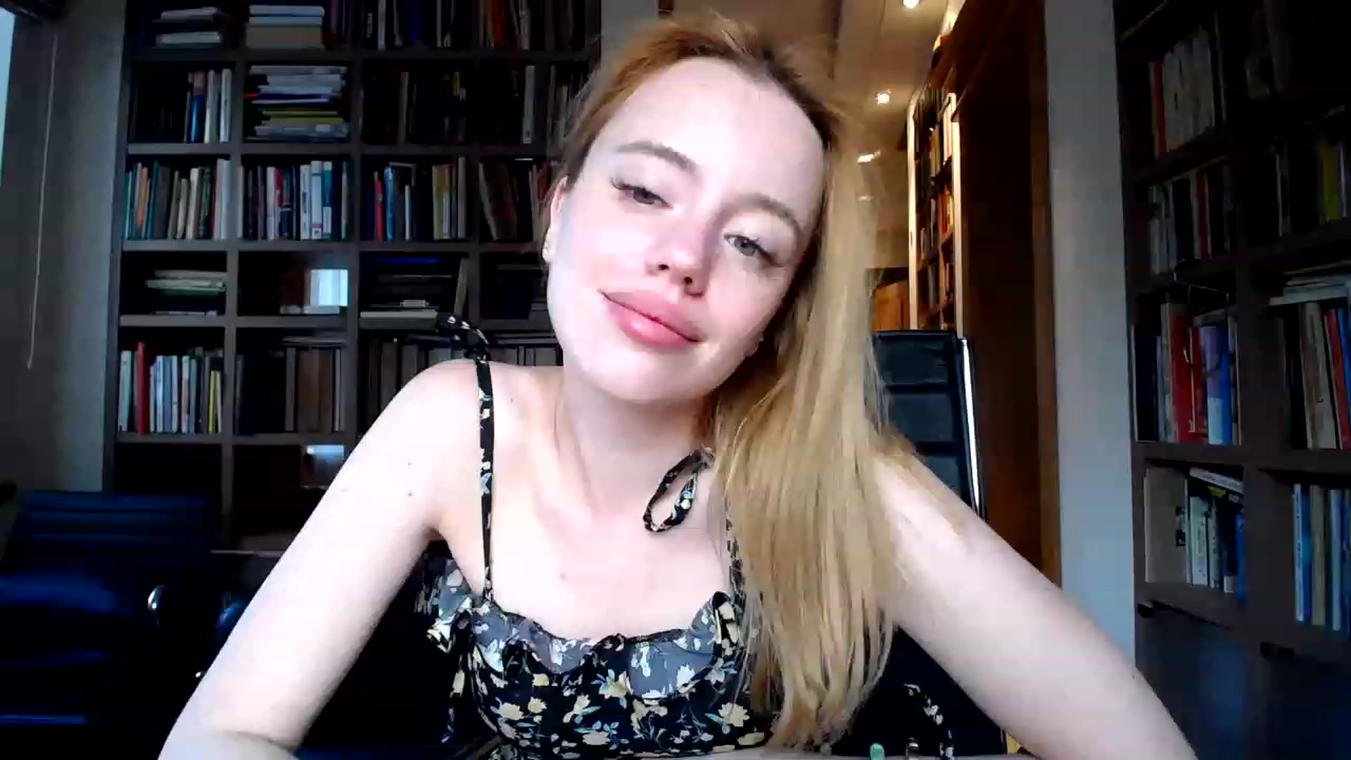 Gallery image thumbnail from Alena29's myfreecams stream on, 05/29/2023, 17:10 image 5 of 20