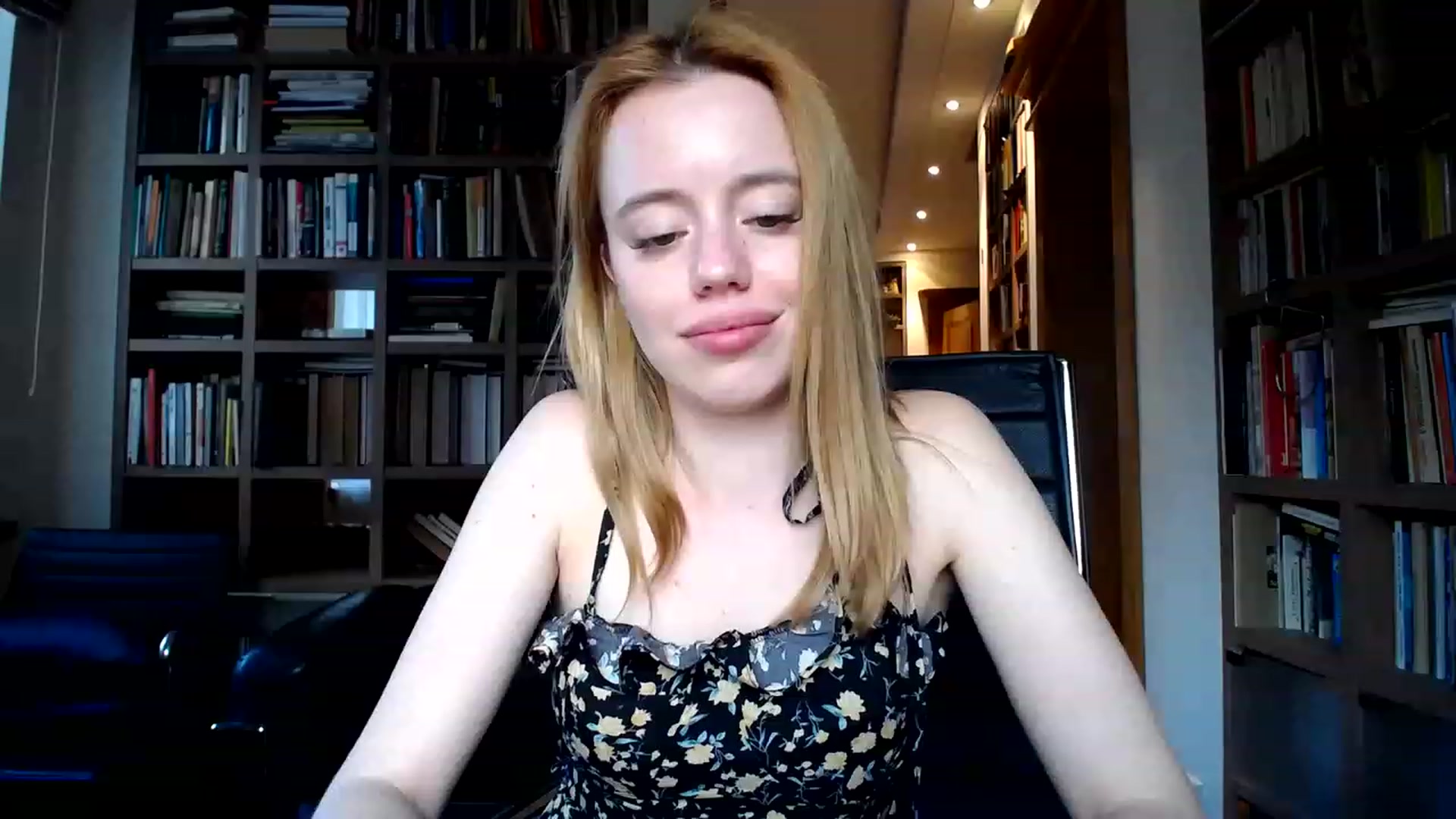Gallery image thumbnail from Alena29's myfreecams stream on, 05/29/2023, 17:10 image 6 of 20