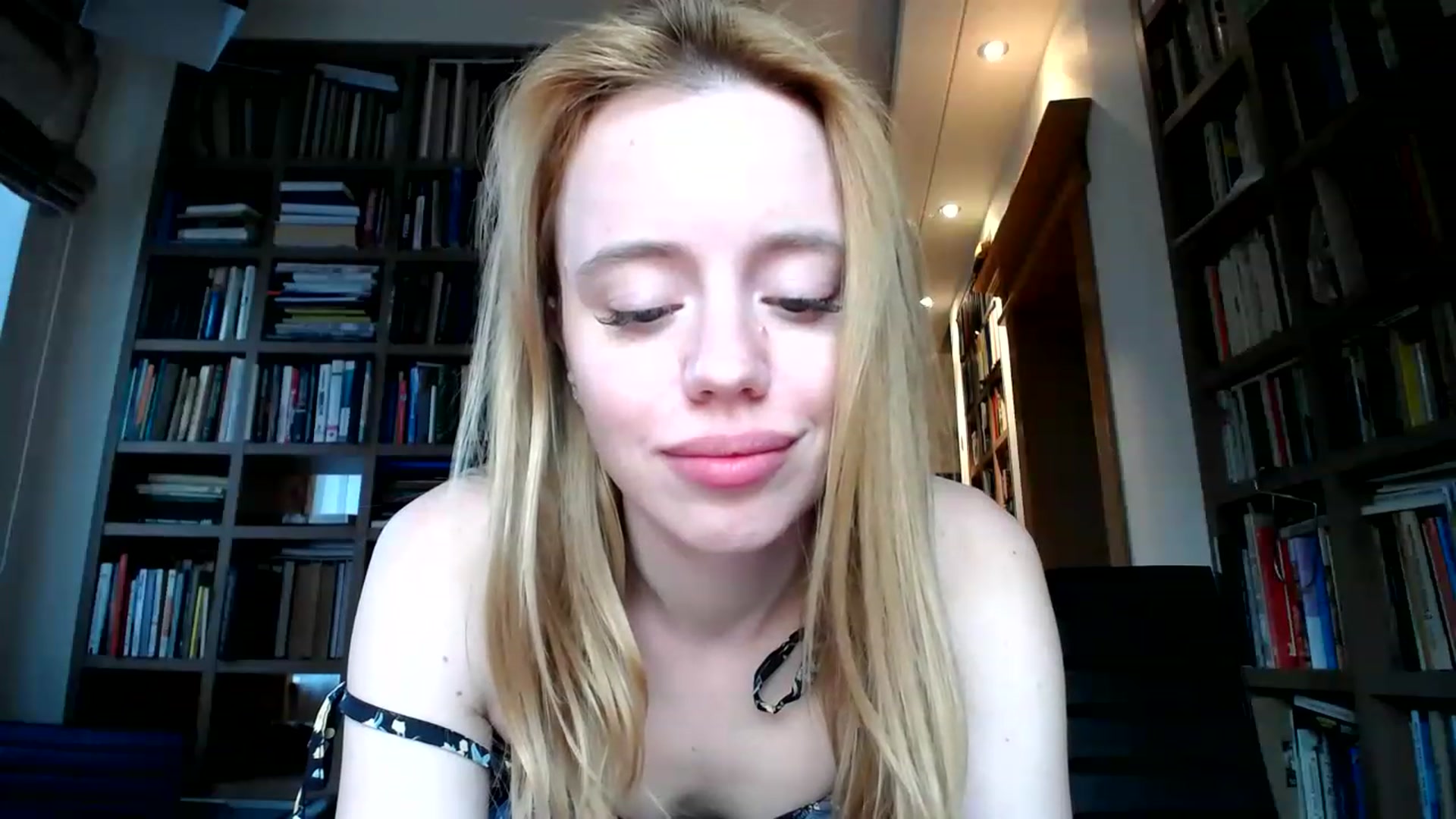 Gallery image thumbnail from Alena29's myfreecams stream on, 05/29/2023, 17:10 image 13 of 20