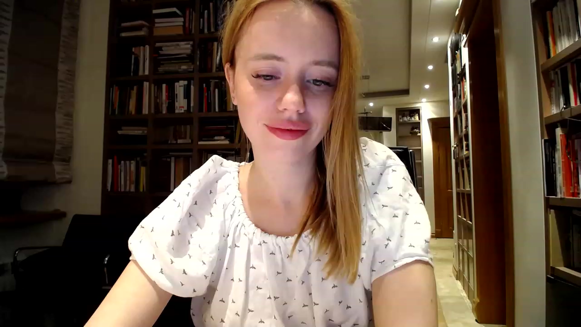 Gallery image thumbnail from Alena29's myfreecams stream on, 06/01/2023, 23:29 image 3 of 20