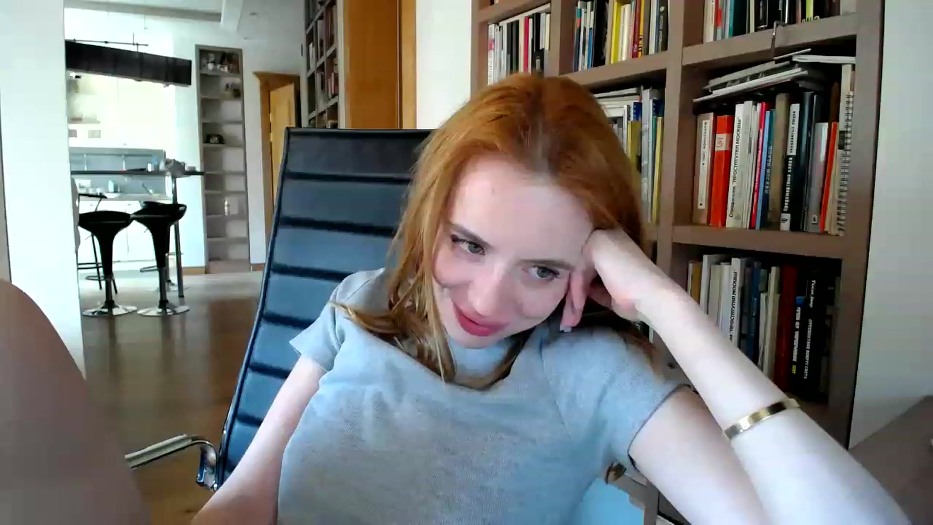 Gallery image thumbnail from Alena29's myfreecams stream on, 06/16/2023, 03:45 image 15 of 20