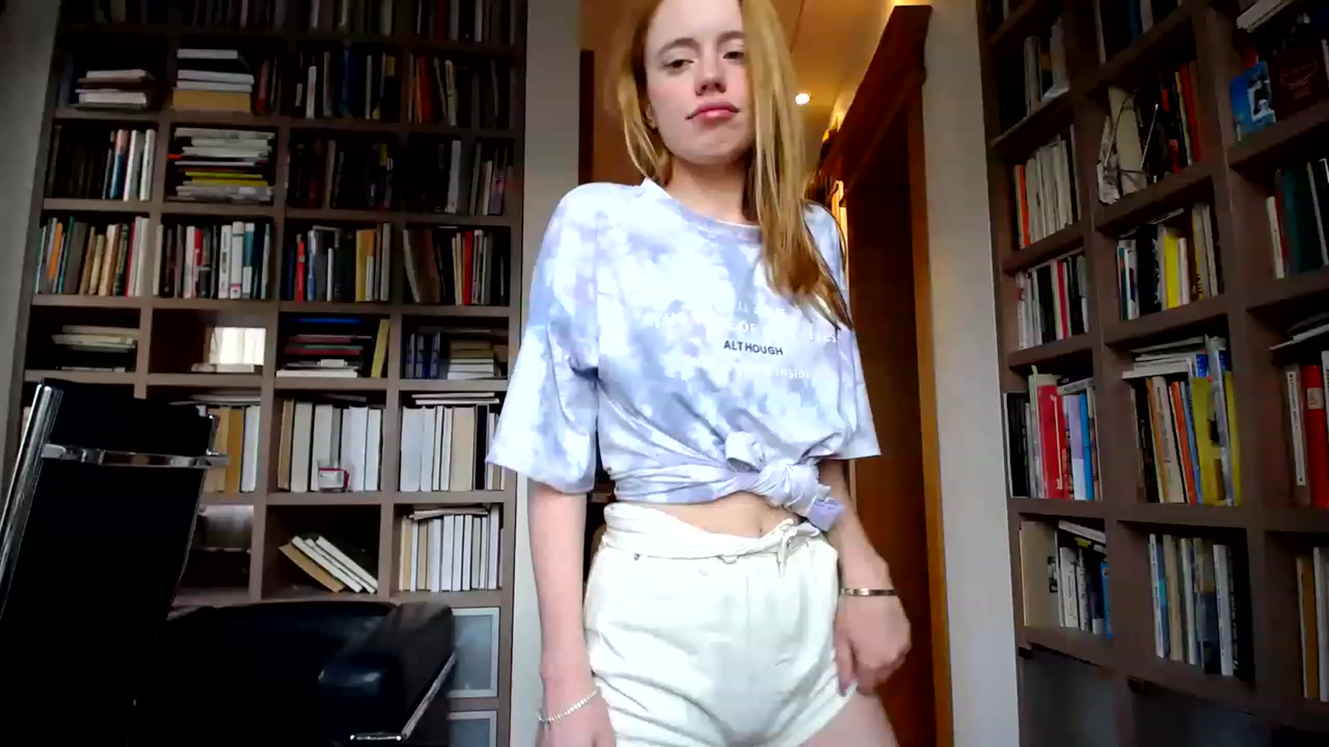 Gallery image thumbnail from Alena29's myfreecams stream on, 06/19/2023, 16:40 image 3 of 20