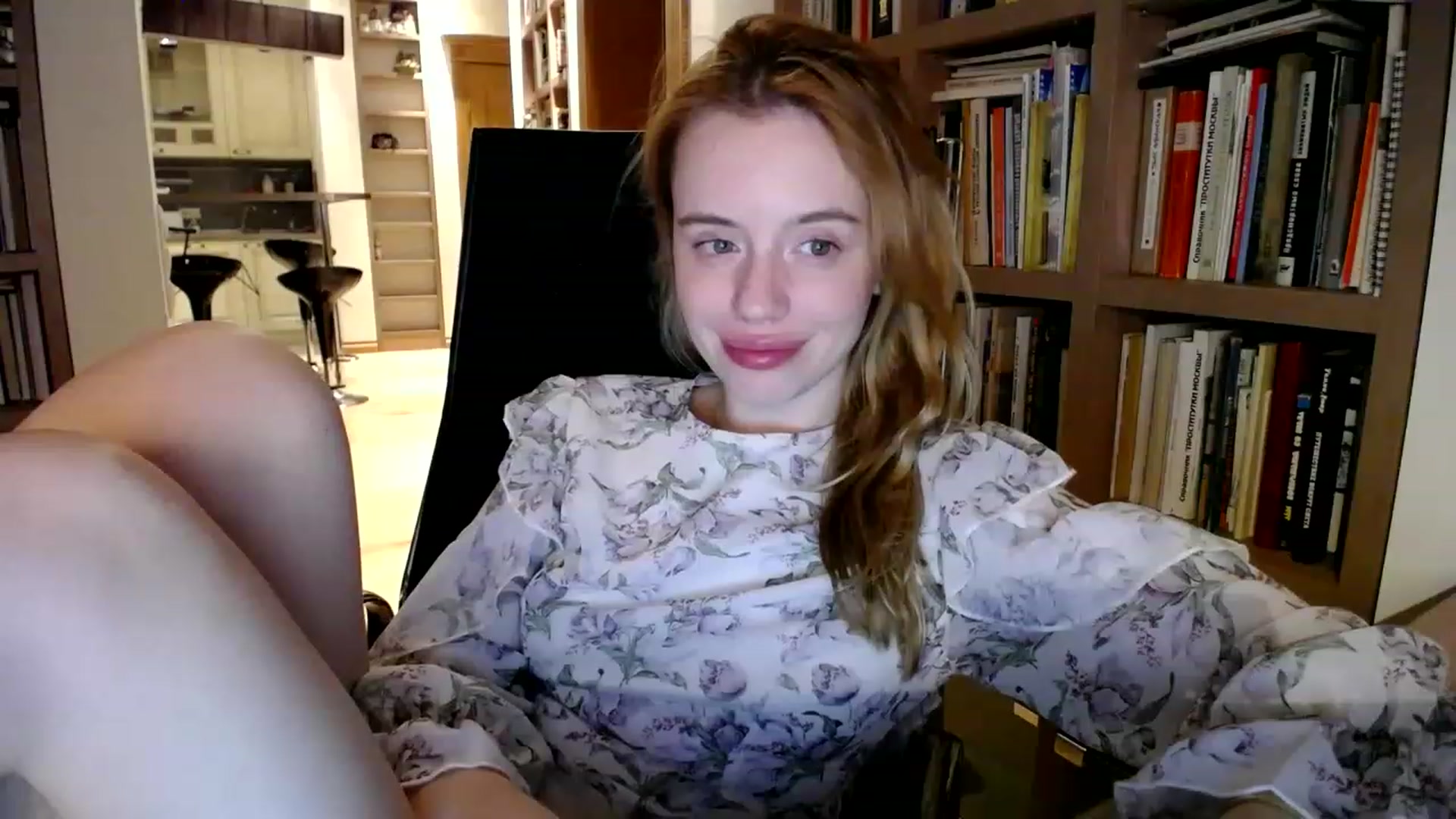 Gallery image thumbnail from Alena29's myfreecams stream on, 07/04/2023, 01:29 image 2 of 20