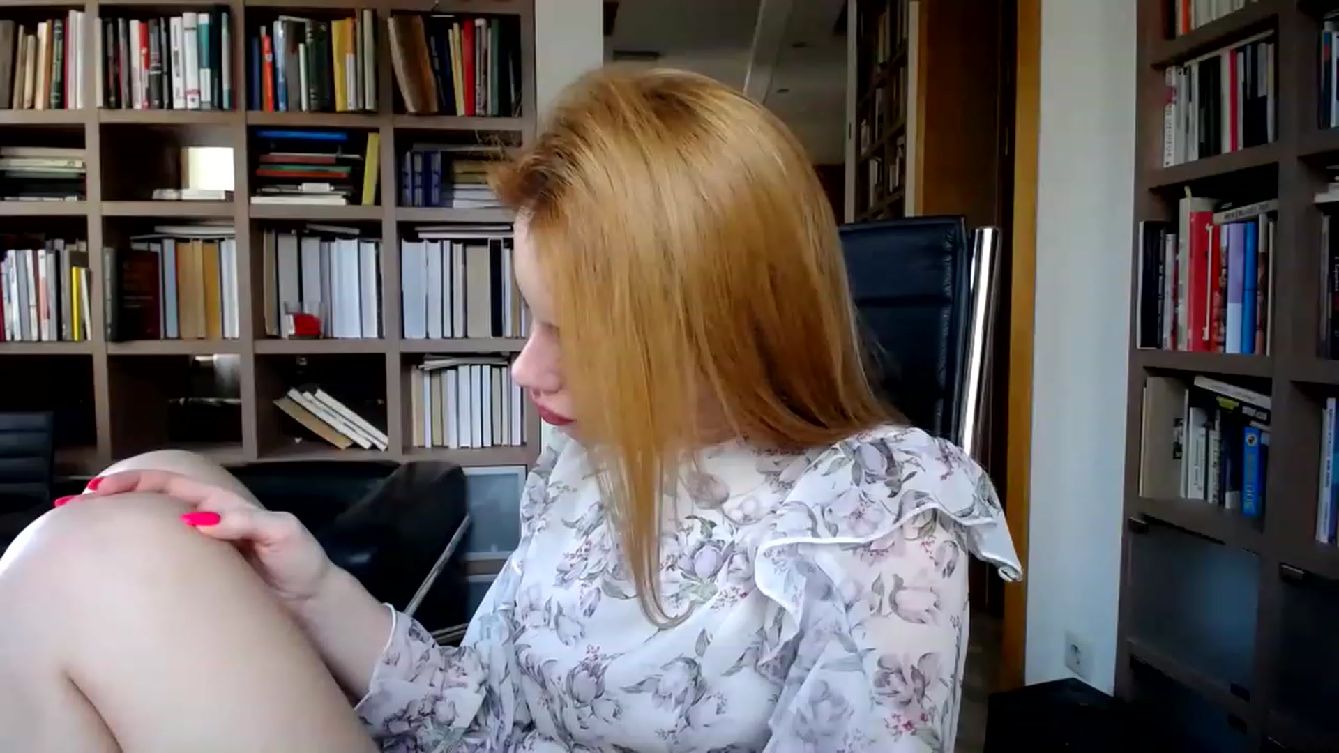 Gallery image thumbnail from Alena29's myfreecams stream on, 07/04/2023, 14:52 image 12 of 20
