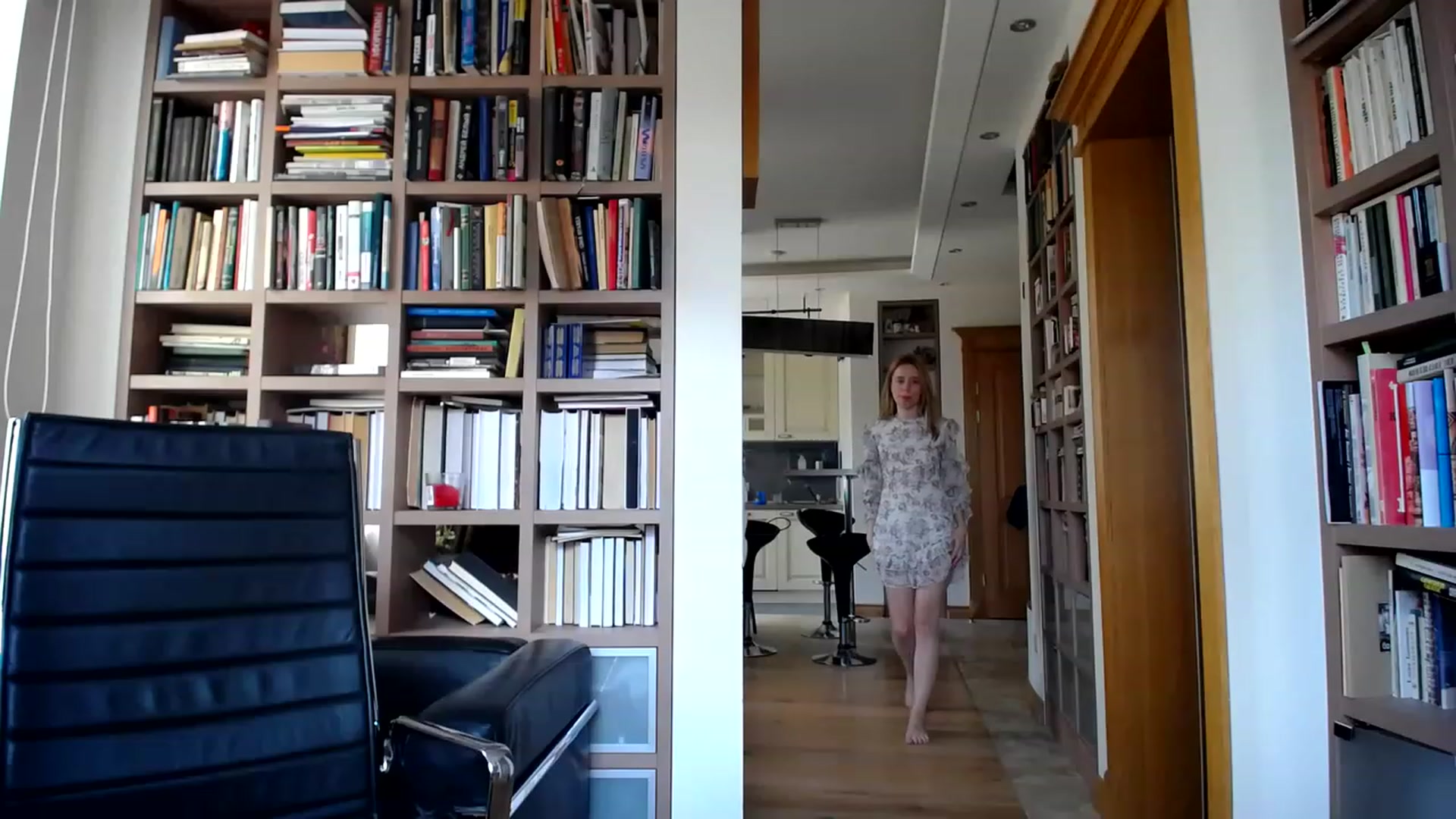 Gallery image thumbnail from Alena29's myfreecams stream on, 07/04/2023, 14:52 image 17 of 20