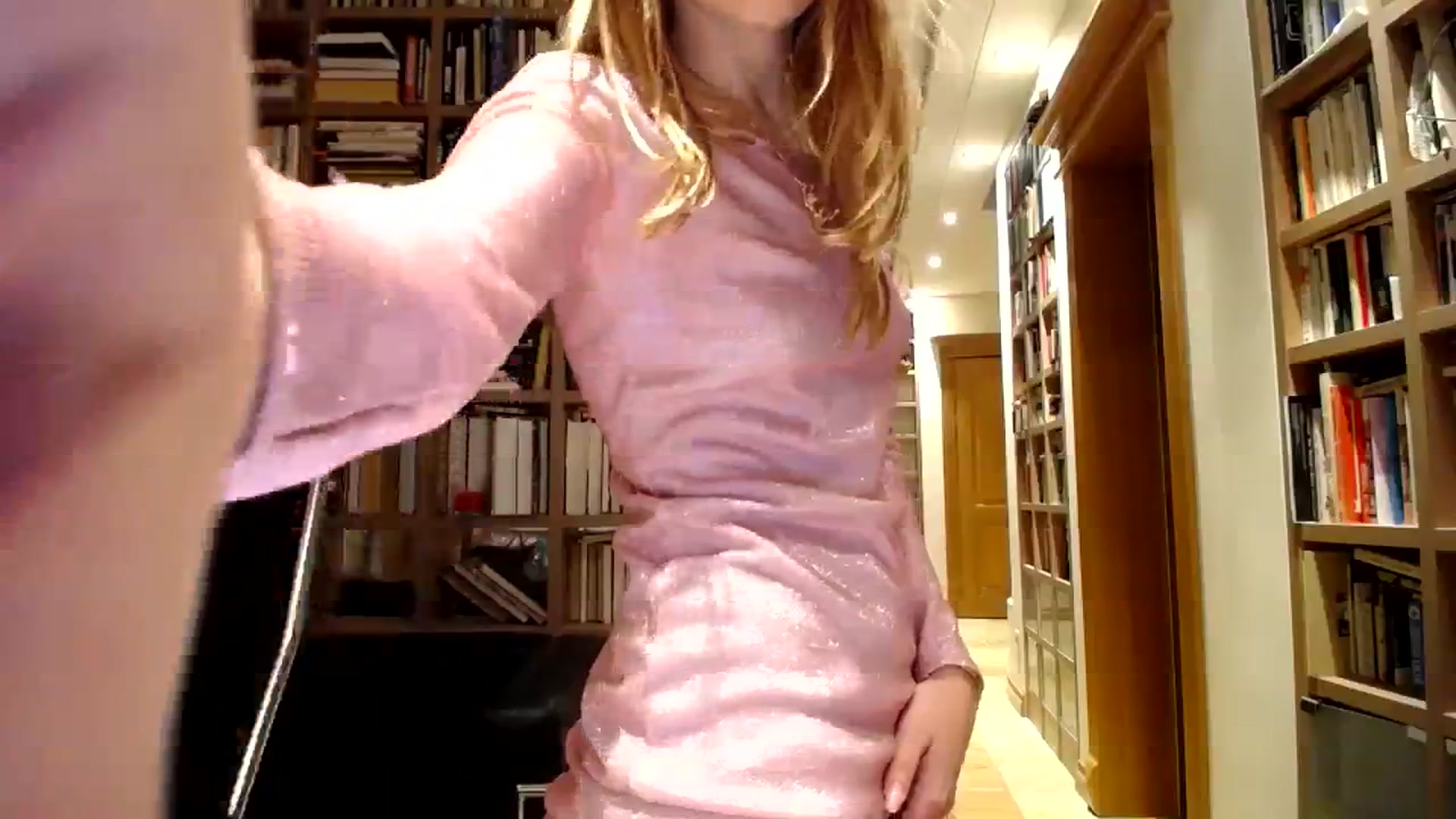 Gallery image thumbnail from Alena29's myfreecams stream on, 07/31/2023, 23:59 image 8 of 20