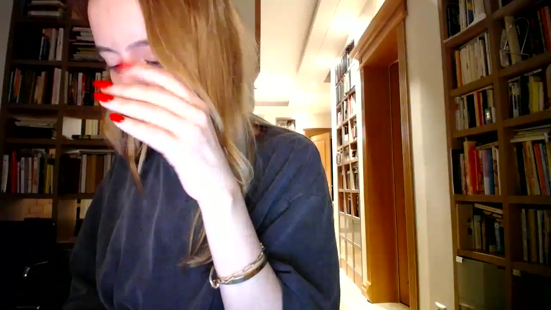 Gallery image thumbnail from Alena29's myfreecams stream on, 08/09/2023, 24:57 image 19 of 20