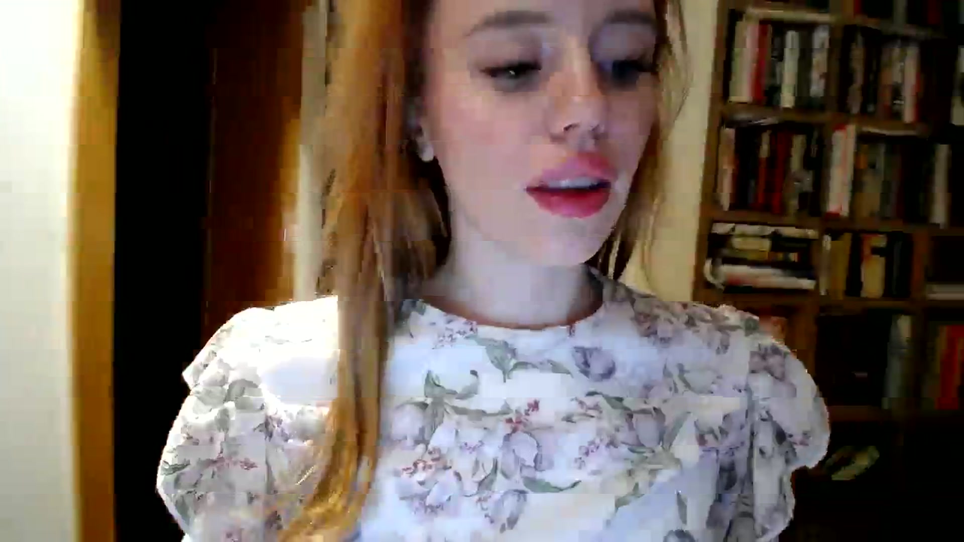 Gallery image thumbnail from Alena29's myfreecams stream on, 08/22/2023, 22:12 image 9 of 20