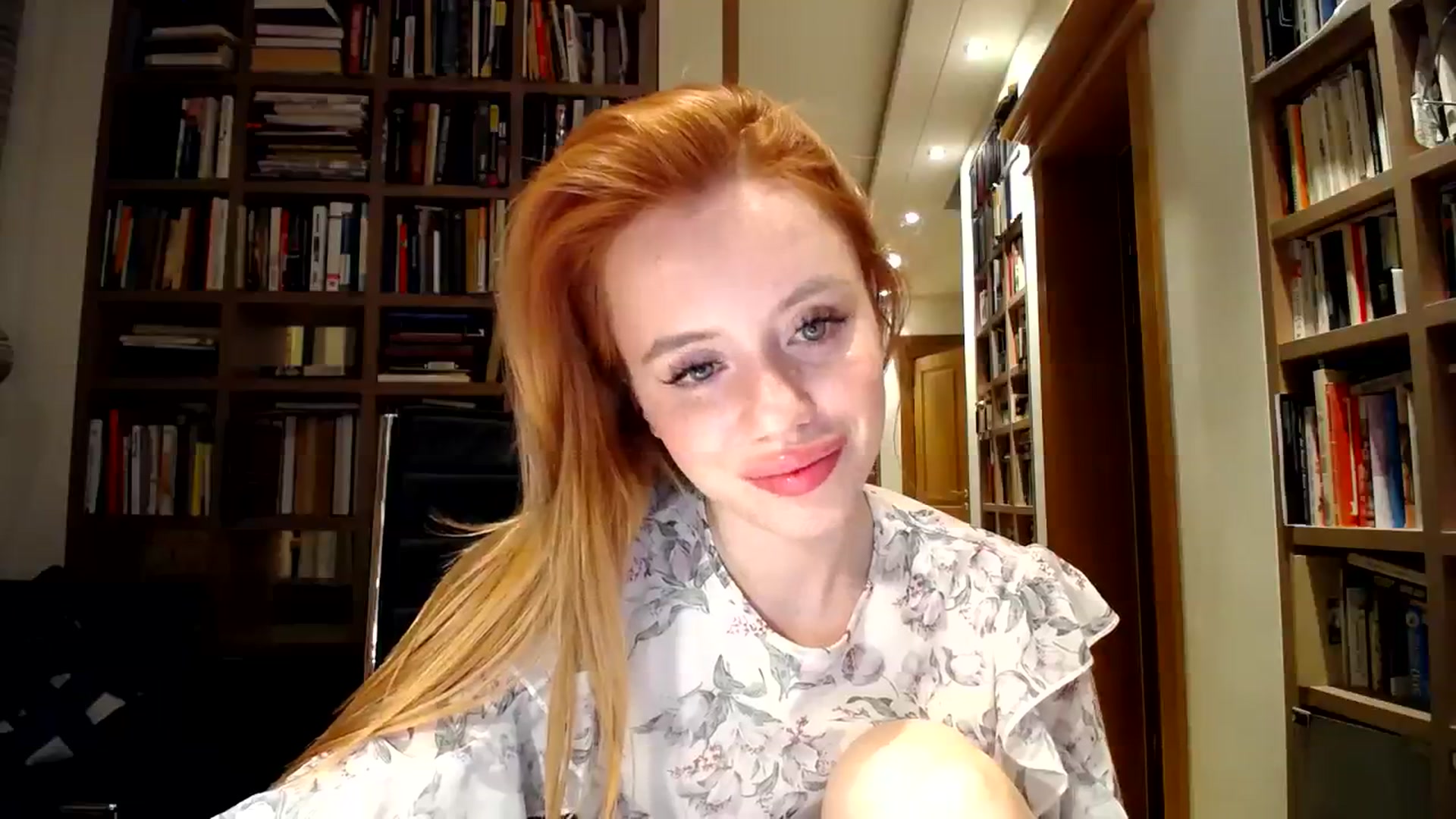 Gallery image thumbnail from Alena29's myfreecams stream on, 08/22/2023, 22:12 image 4 of 20