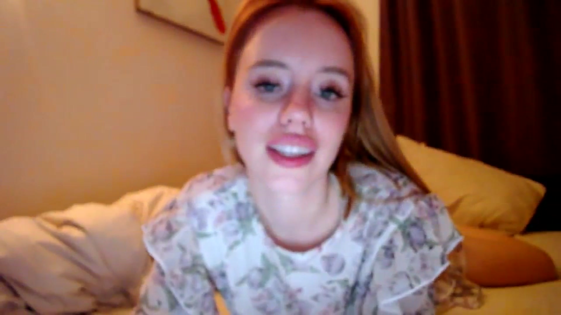 Gallery image thumbnail from Alena29's myfreecams stream on, 08/23/2023, 24:02 image 7 of 20
