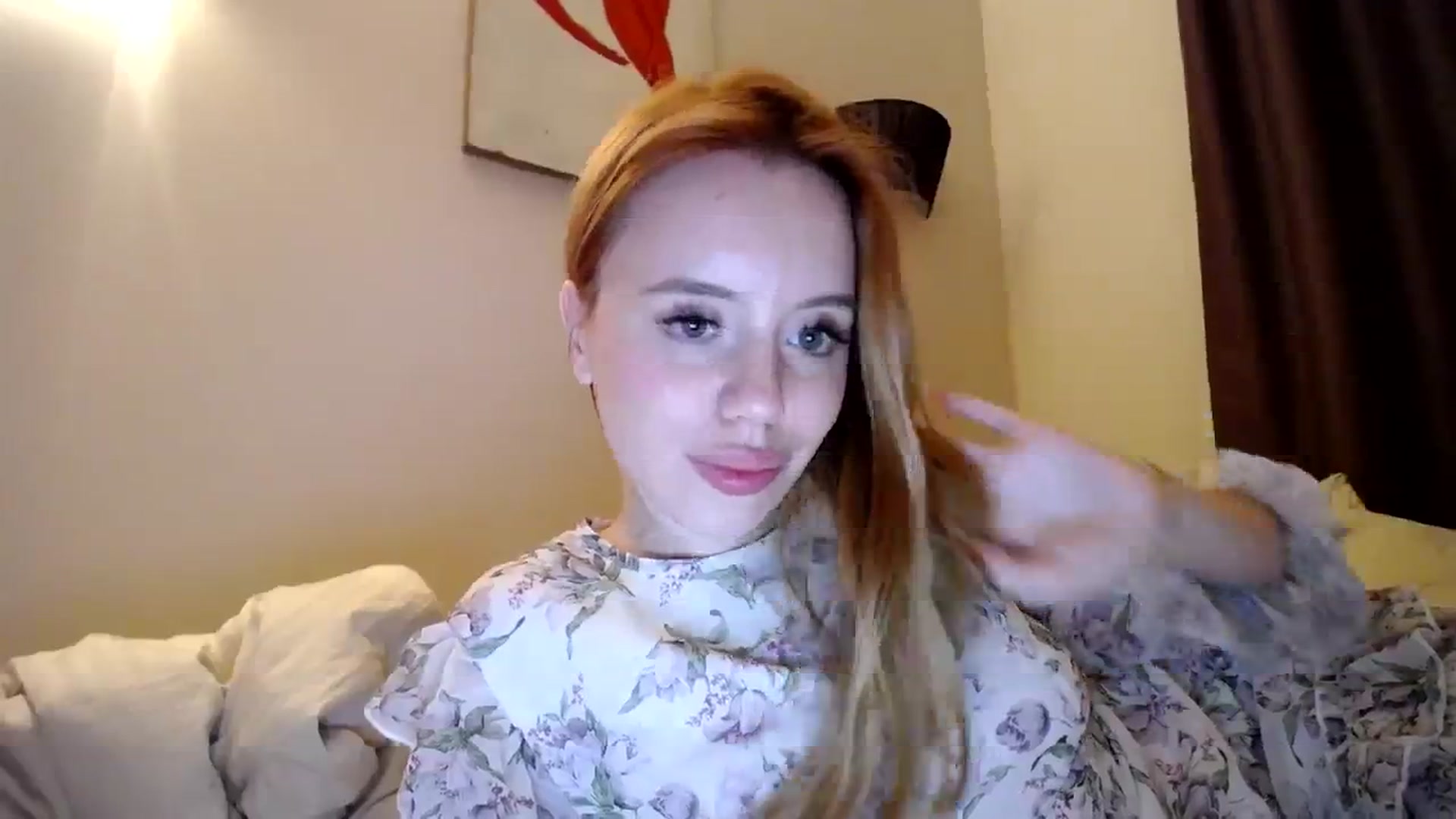 Gallery image thumbnail from Alena29's myfreecams stream on, 08/23/2023, 24:02 image 16 of 20