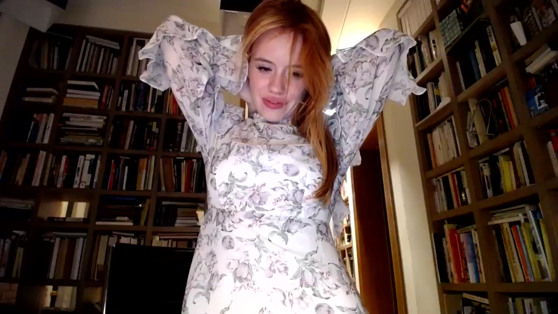 Gallery image thumbnail from Alena29's myfreecams stream on, 08/23/2023, 24:02 image 6 of 20