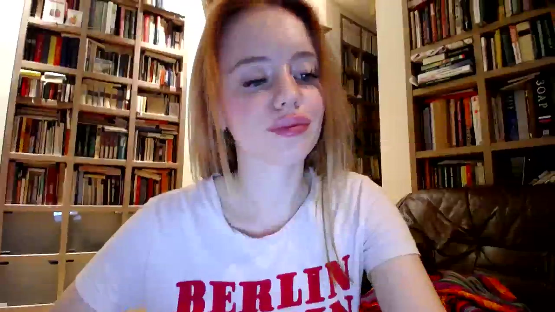 Gallery image thumbnail from Alena29's myfreecams stream on, 08/23/2023, 17:15 image 15 of 20