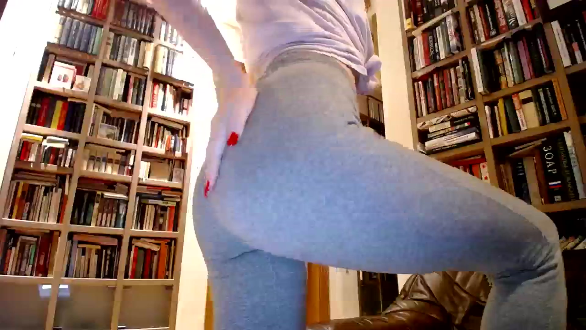 Gallery image thumbnail from Alena29's myfreecams stream on, 08/23/2023, 17:15 image 11 of 20