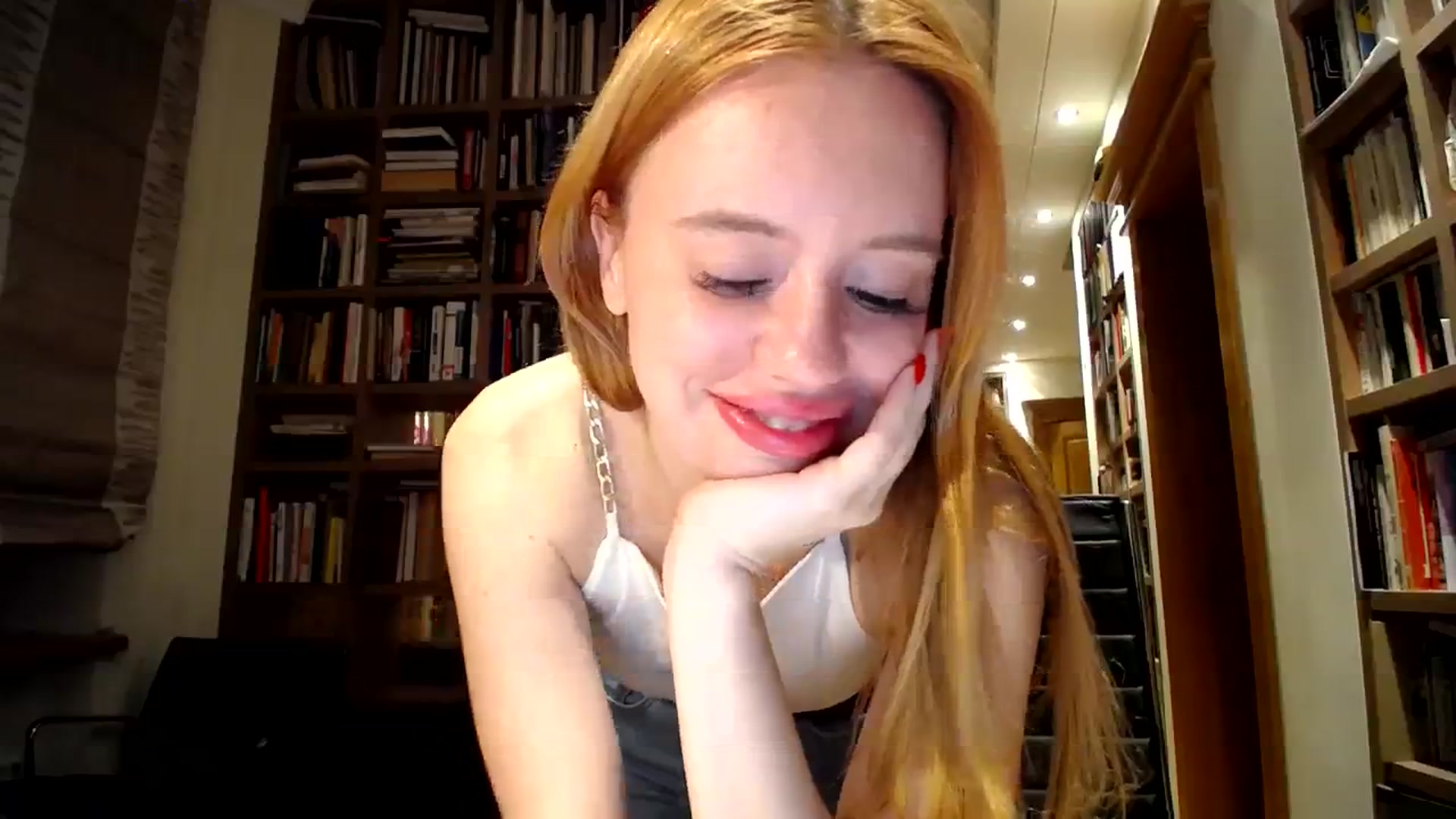 Gallery image thumbnail from Alena29's myfreecams stream on, 09/04/2023, 20:32 image 14 of 20