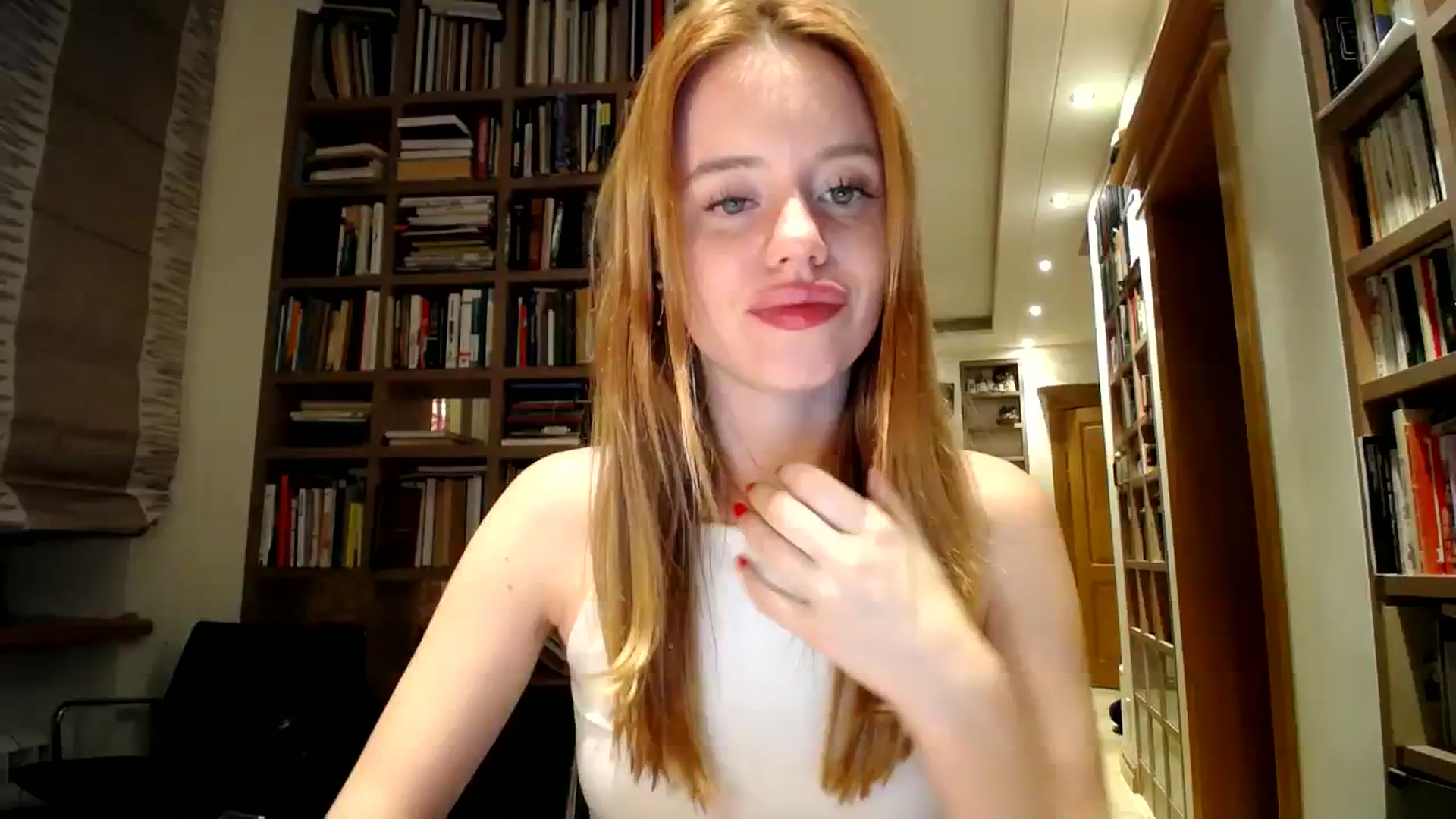 Gallery image thumbnail from Alena29's myfreecams stream on, 09/04/2023, 20:32 image 1 of 20