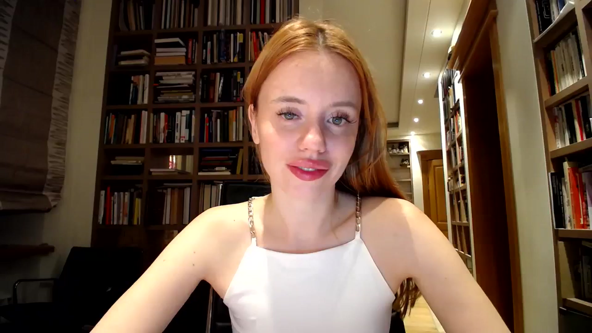 Gallery image thumbnail from Alena29's myfreecams stream on, 09/04/2023, 20:32 image 4 of 20