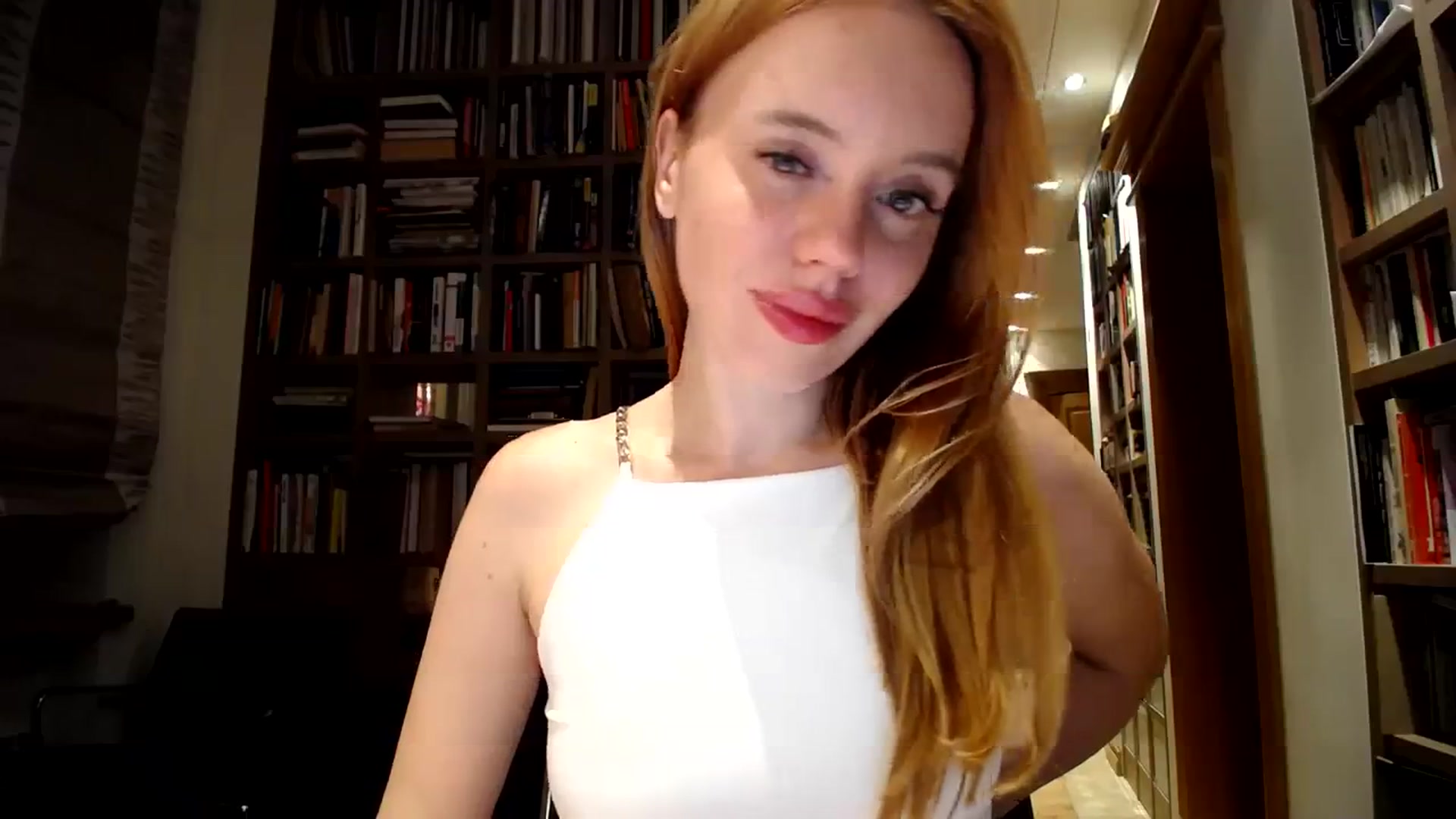 Gallery image thumbnail from Alena29's myfreecams stream on, 09/04/2023, 20:32 image 5 of 20