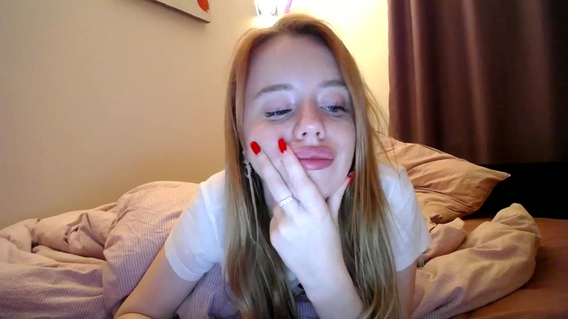 Gallery image thumbnail from Alena29's myfreecams stream on, 09/05/2023, 22:57 image 10 of 20