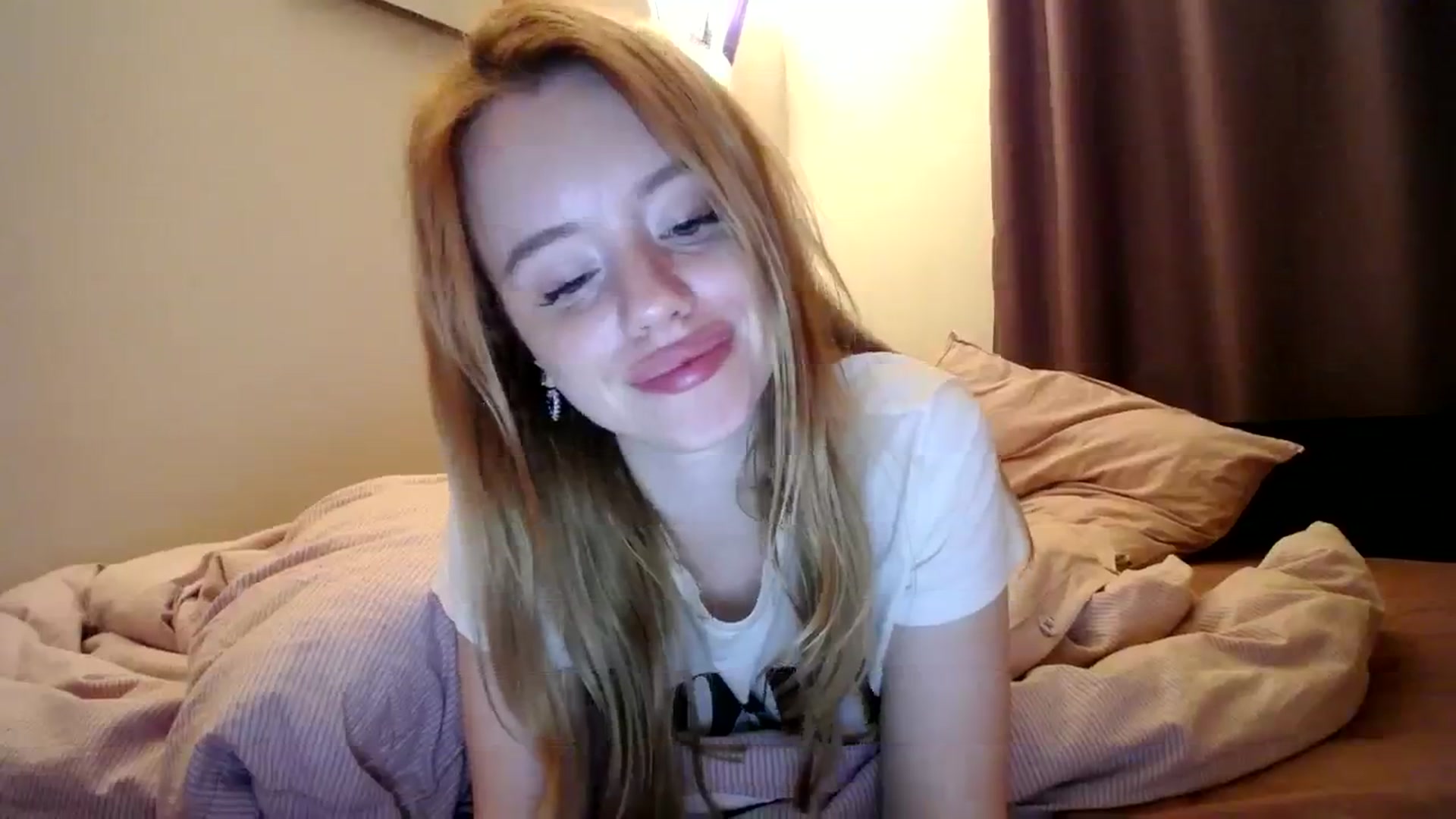 Gallery image thumbnail from Alena29's myfreecams stream on, 09/05/2023, 22:57 image 15 of 20