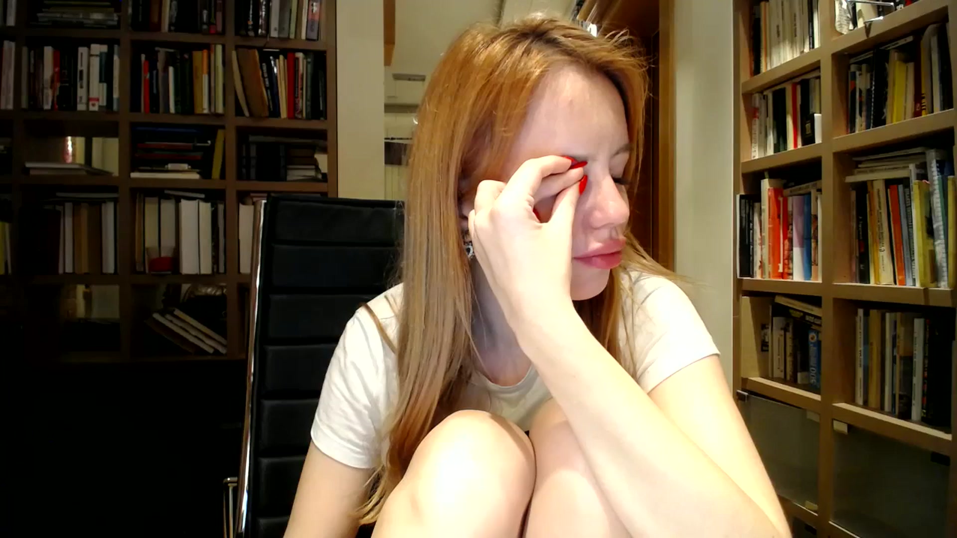 Gallery image thumbnail from Alena29's myfreecams stream on, 09/05/2023, 22:57 image 1 of 20